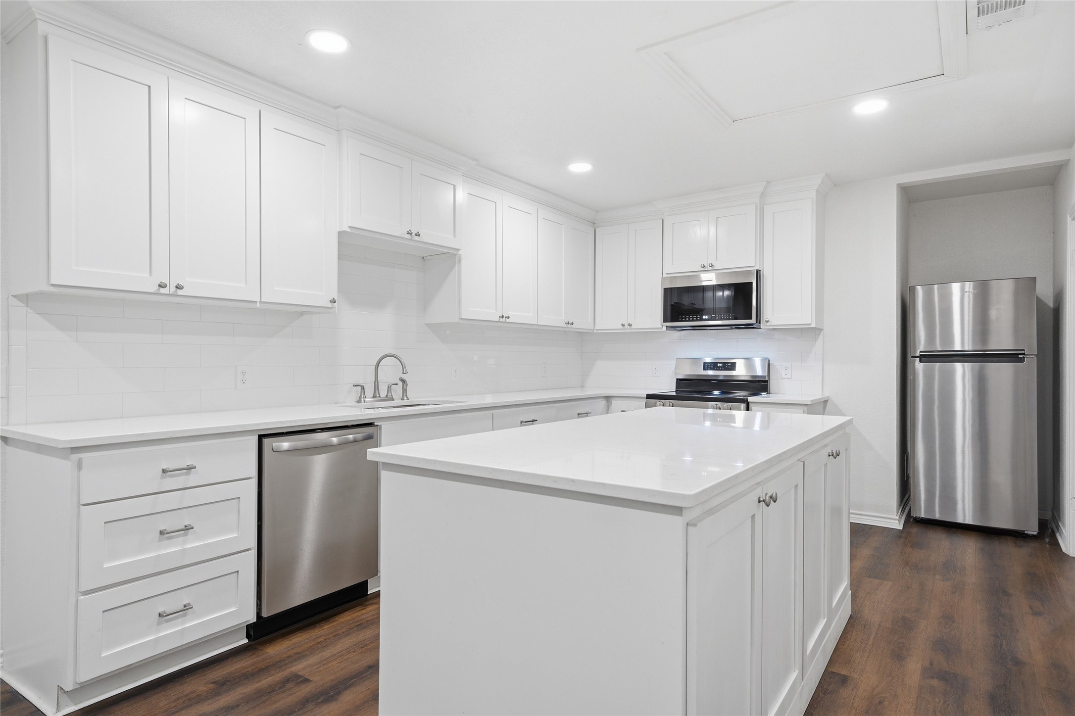 3227 Proctor Avenue