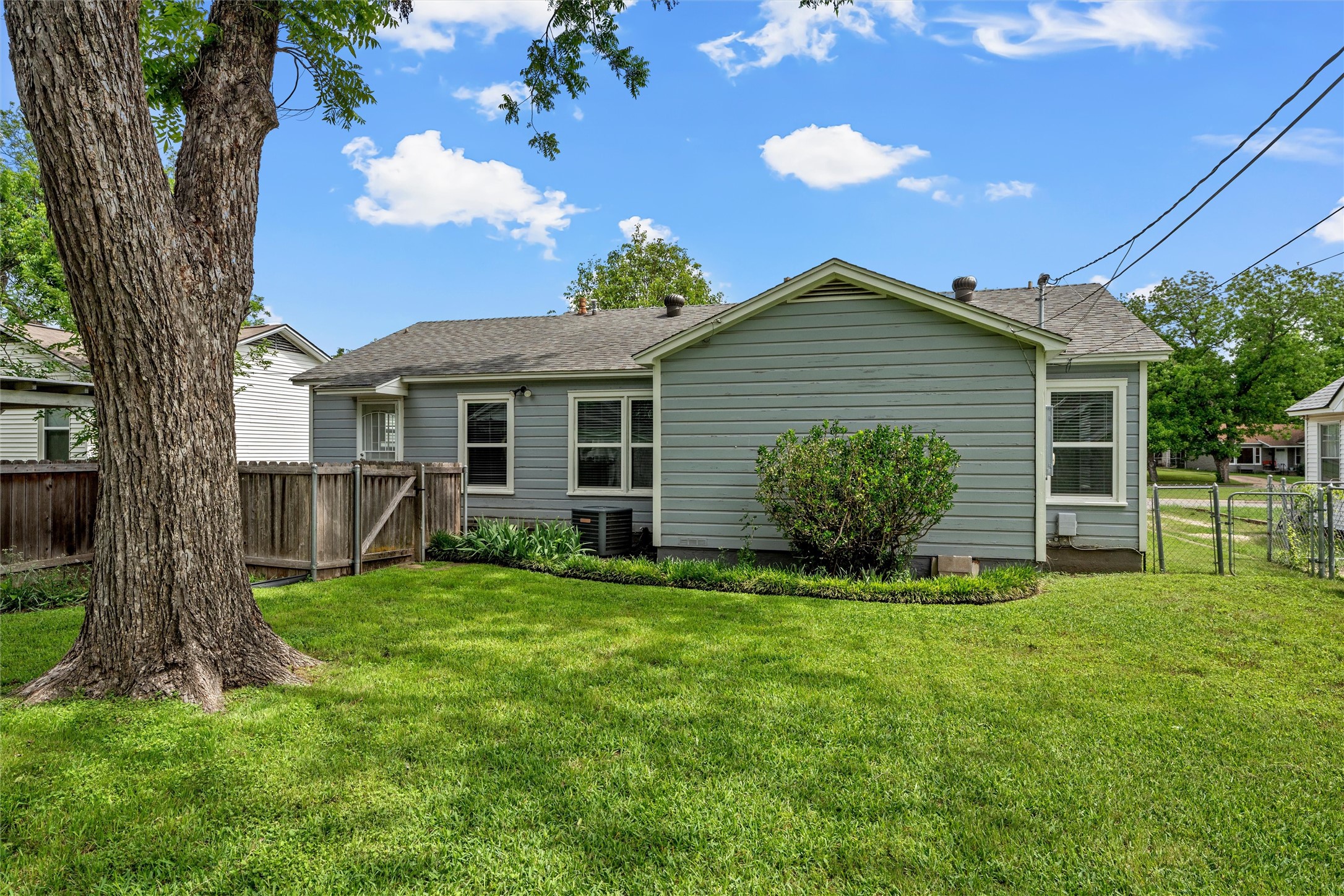 3220 Edmond Avenue
