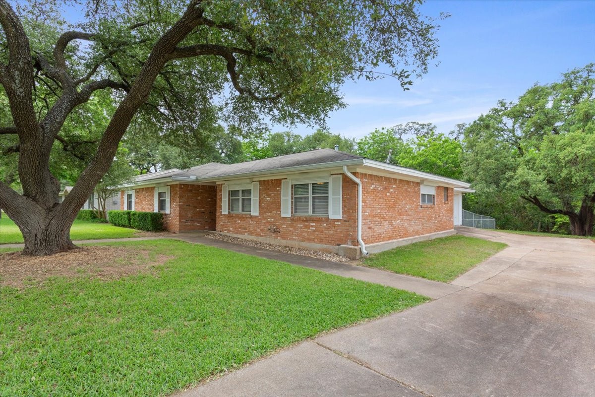708 Wedgewood Drive