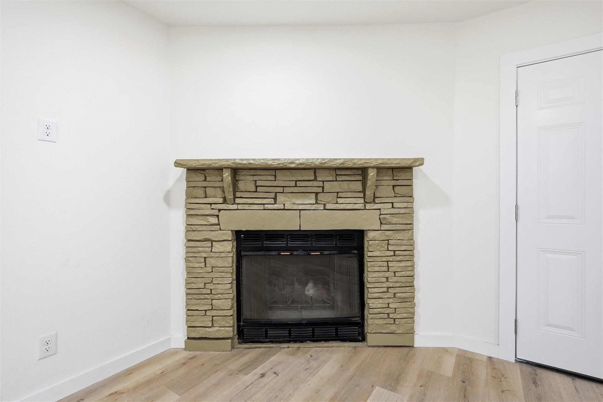 1221 Chestnut Street