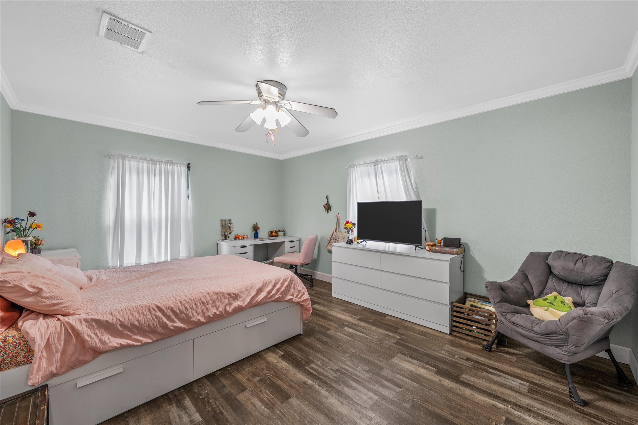 1701 Baylor Avenue