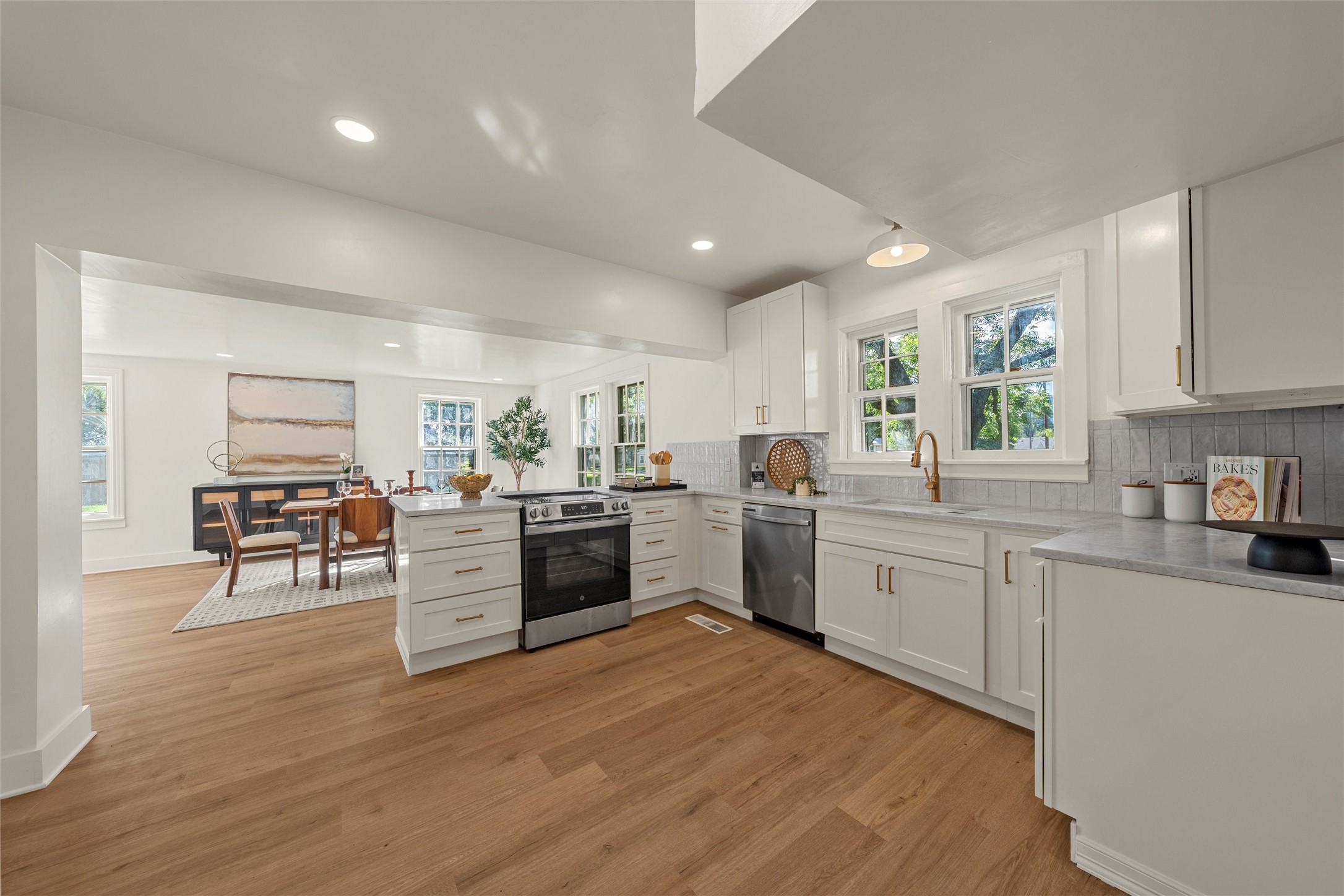 3028 Cumberland Avenue