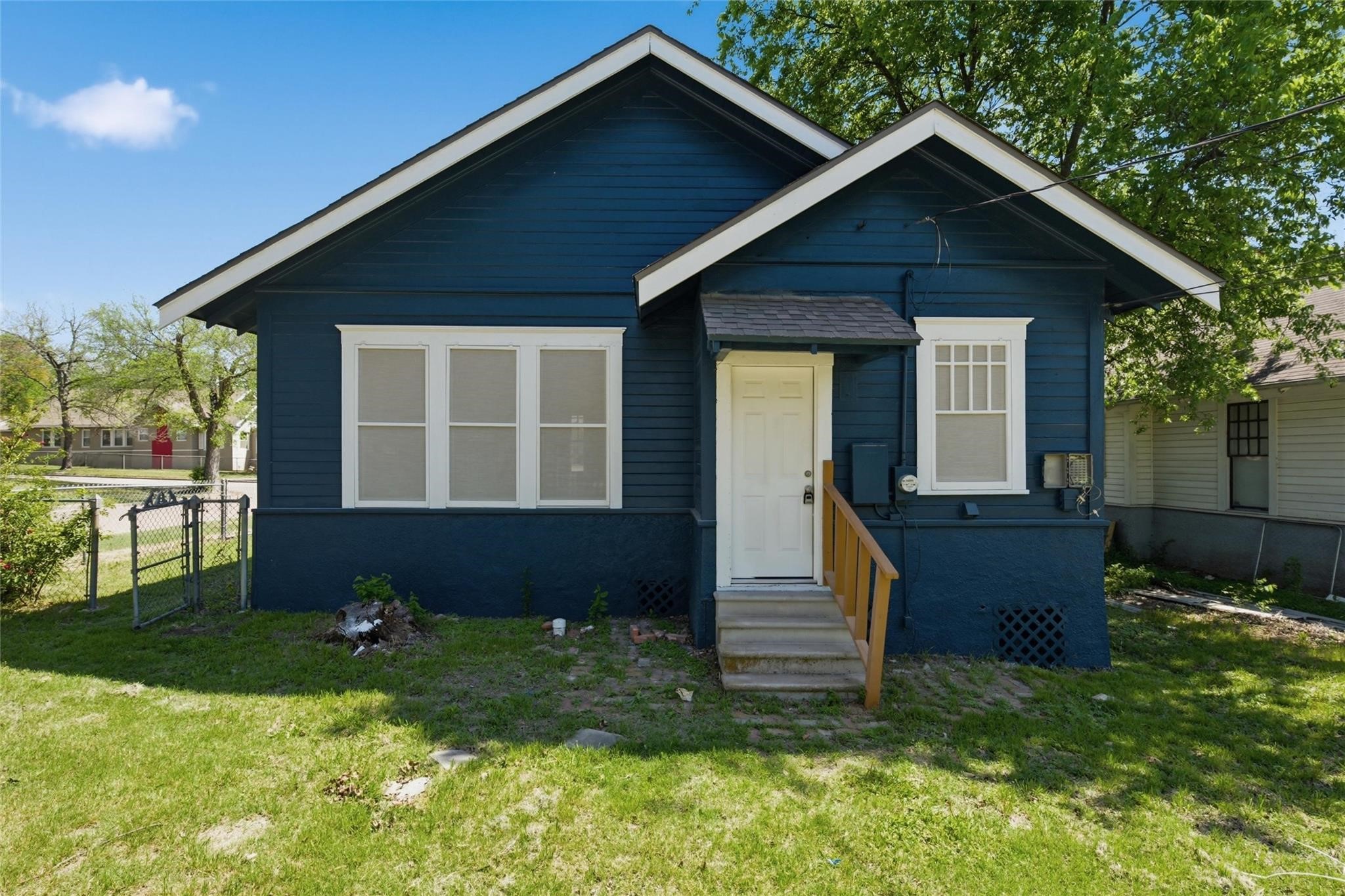 2001 Homan Avenue
