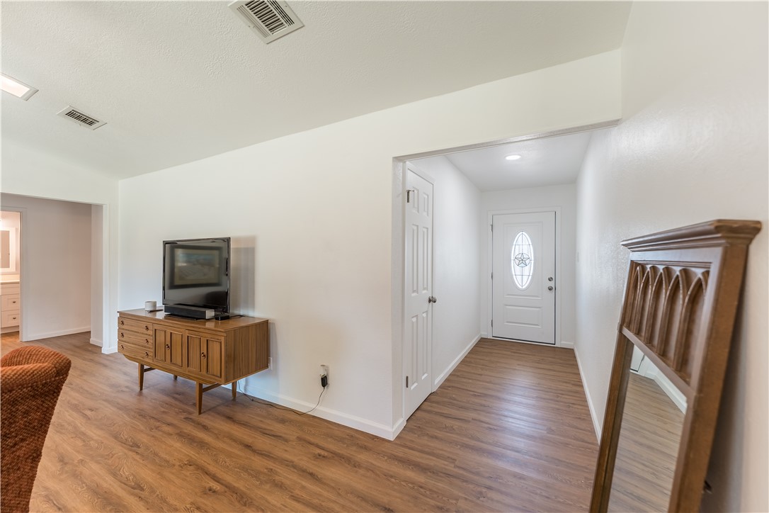 308 Oakwood Lane