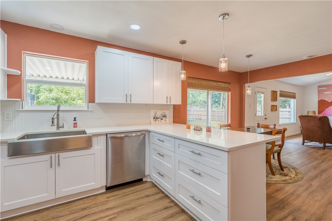 308 Oakwood Lane