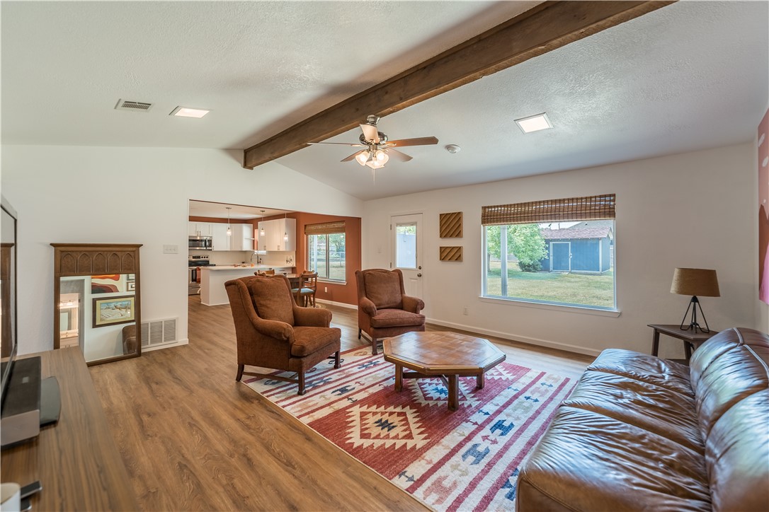 308 Oakwood Lane