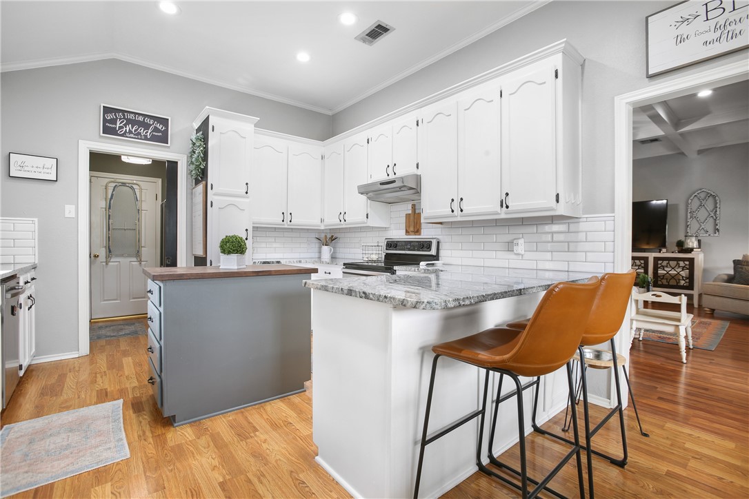 10604 Apache Drive