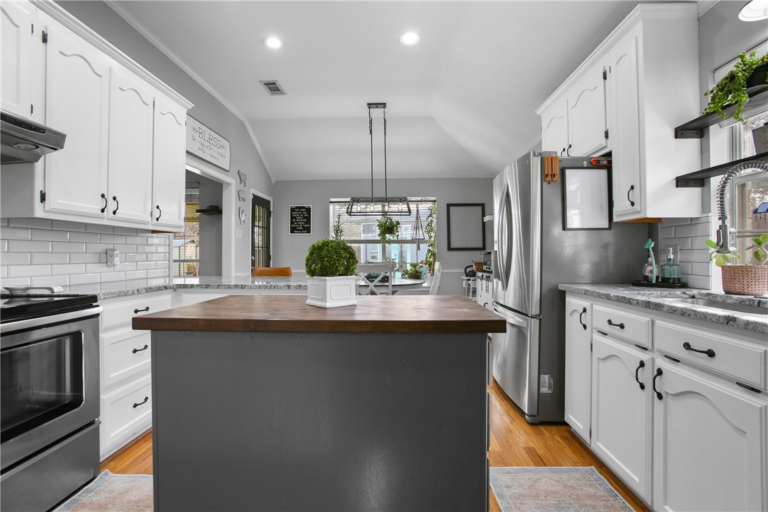 10604 Apache Drive