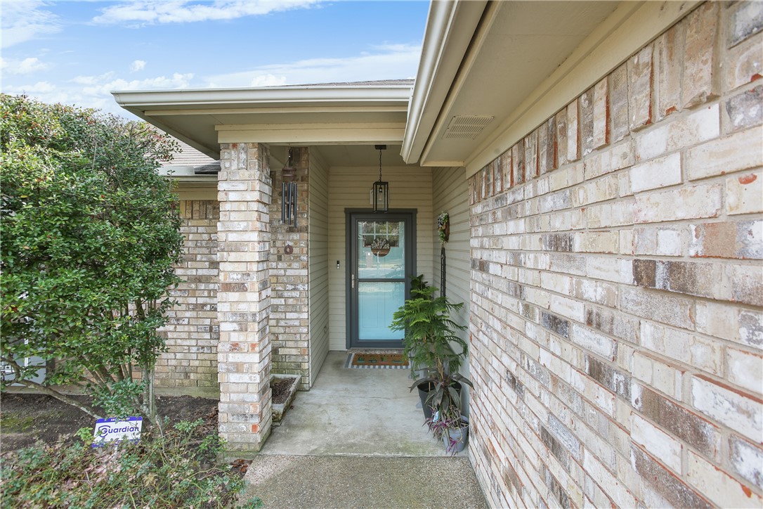 10604 Apache Drive