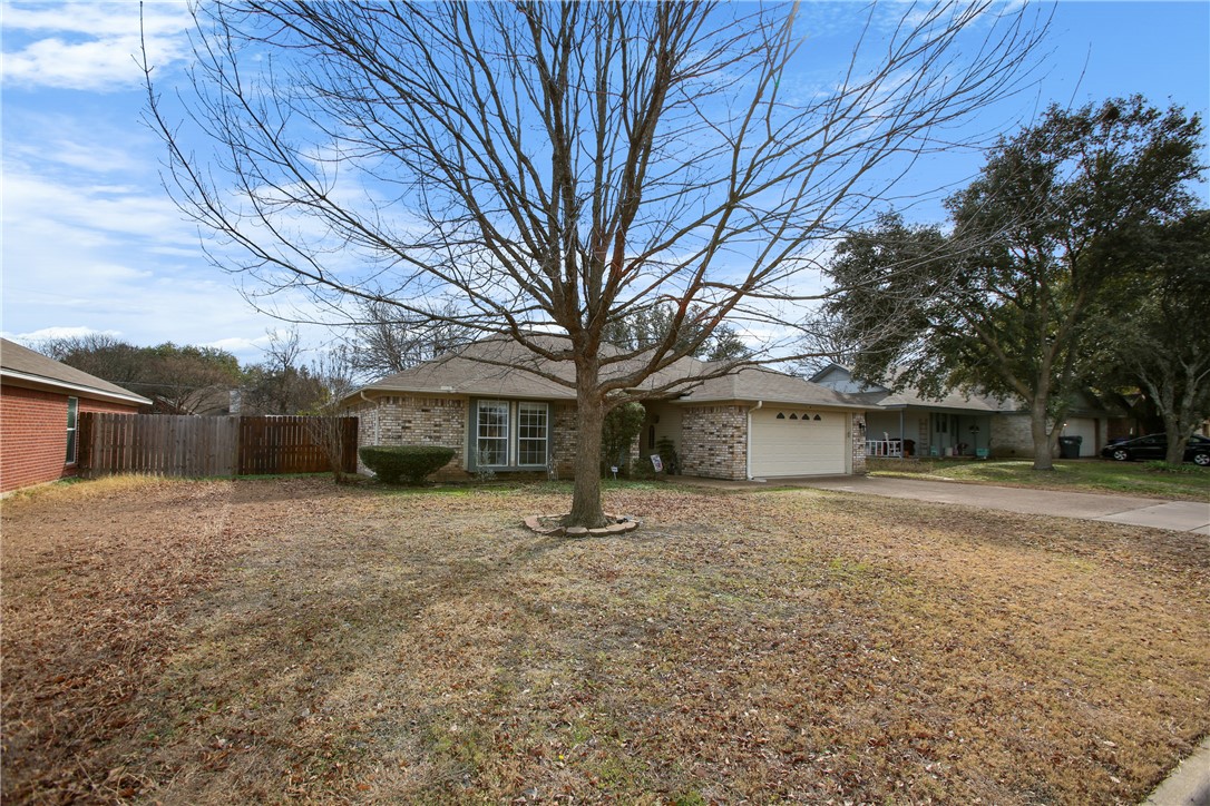 10604 Apache Drive