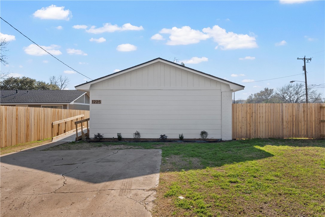 1225 N 6th Street