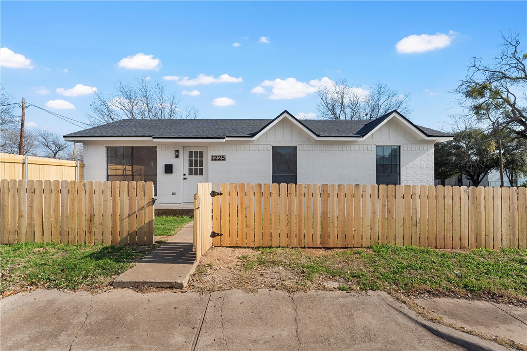 1225 N 6th Street