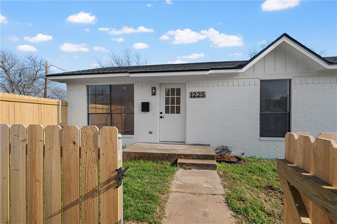 1225 N 6th Street