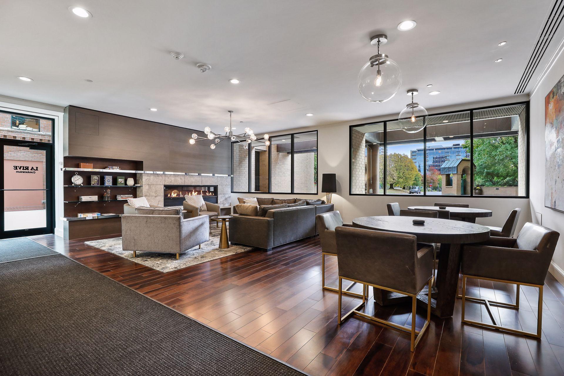 110 Bank Street SE Unit: 903