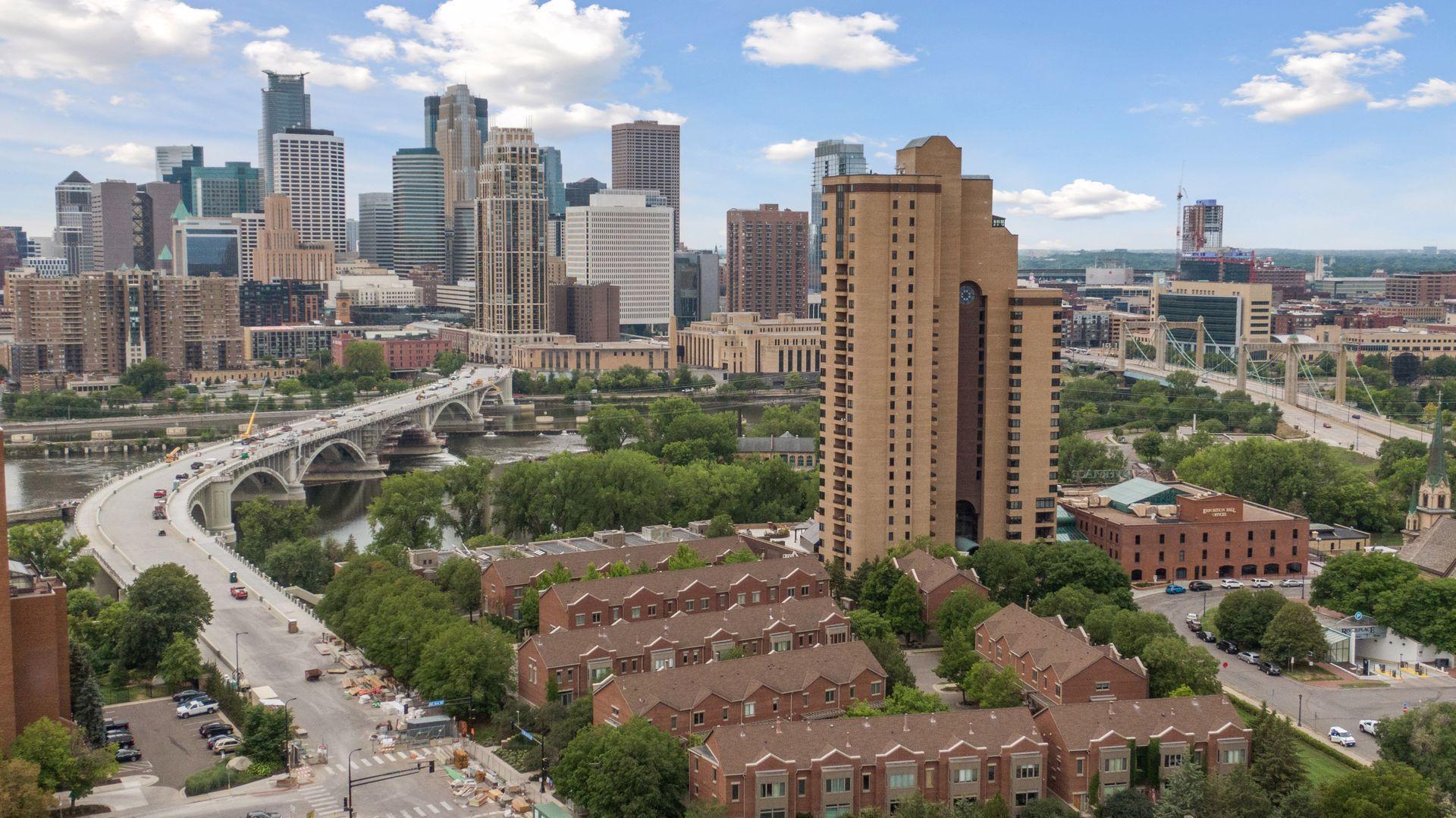 110 Bank Street SE Unit: 903