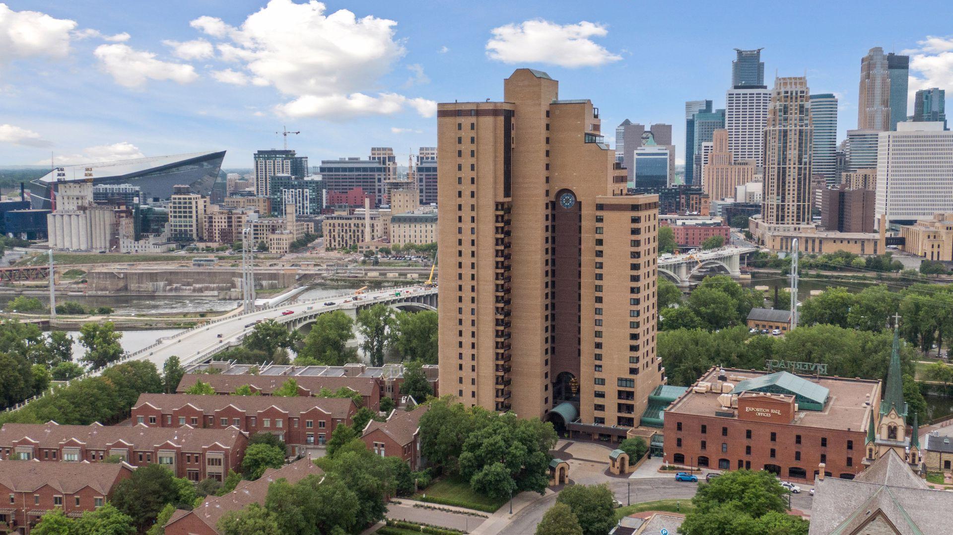110 Bank Street SE Unit: 903