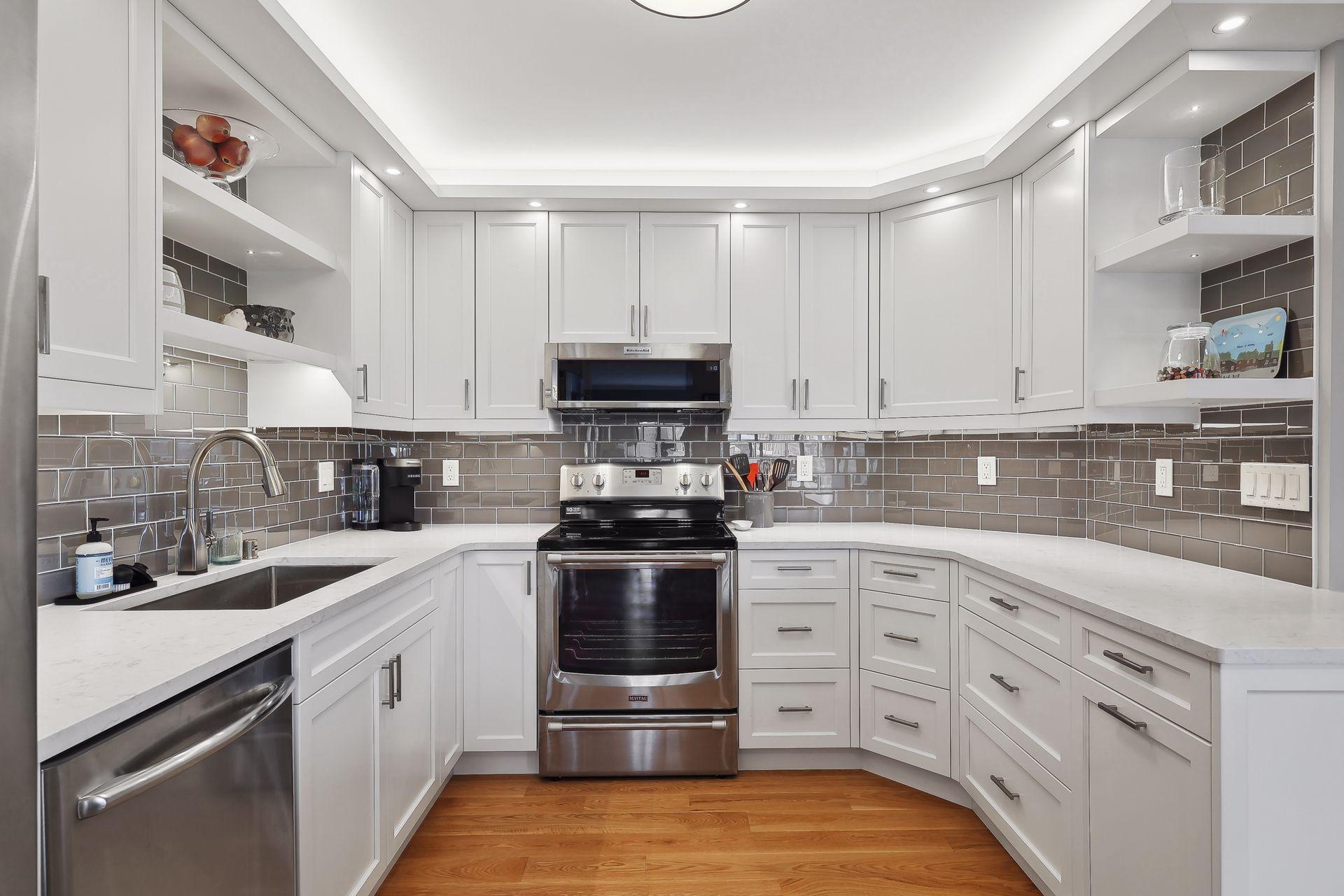 110 Bank Street SE Unit: 903