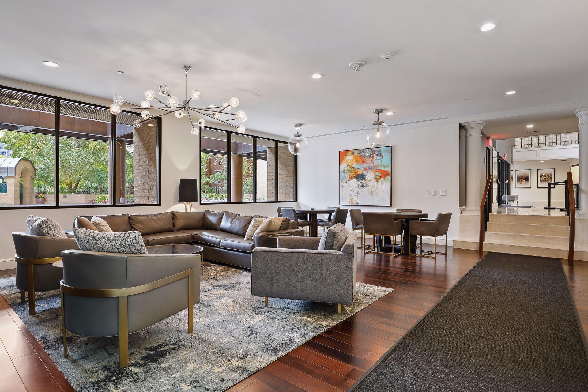 110 Bank Street SE Unit: 903