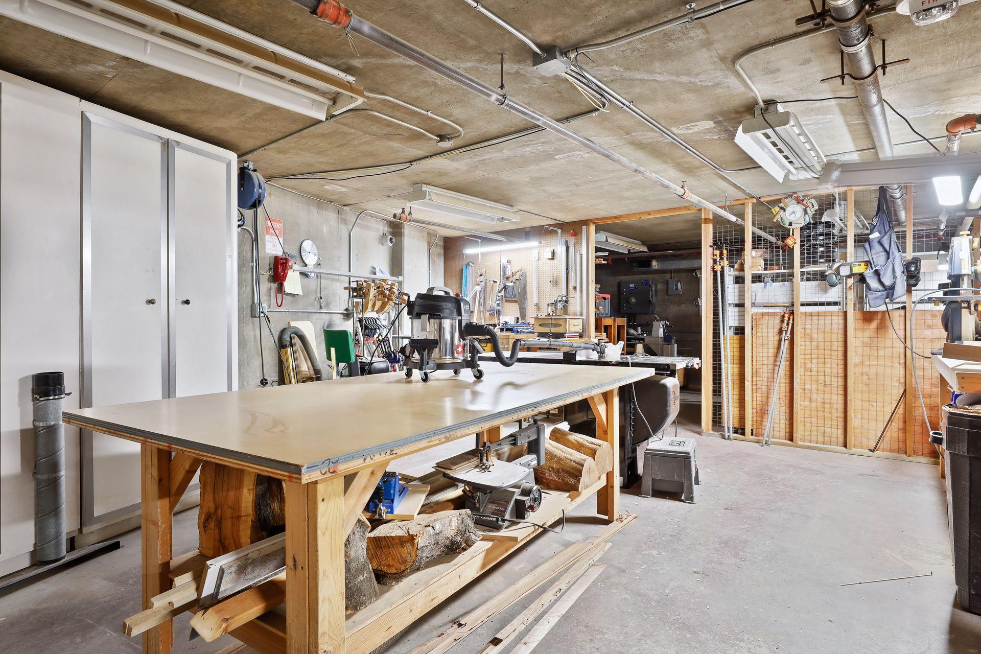 110 Bank Street SE Unit: 903