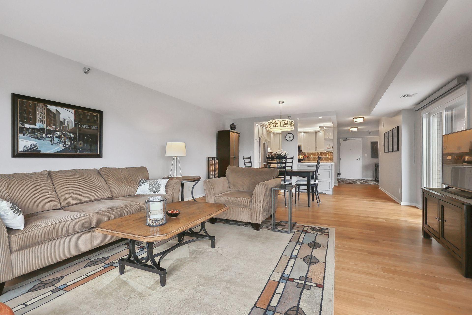 110 Bank Street SE Unit: 903