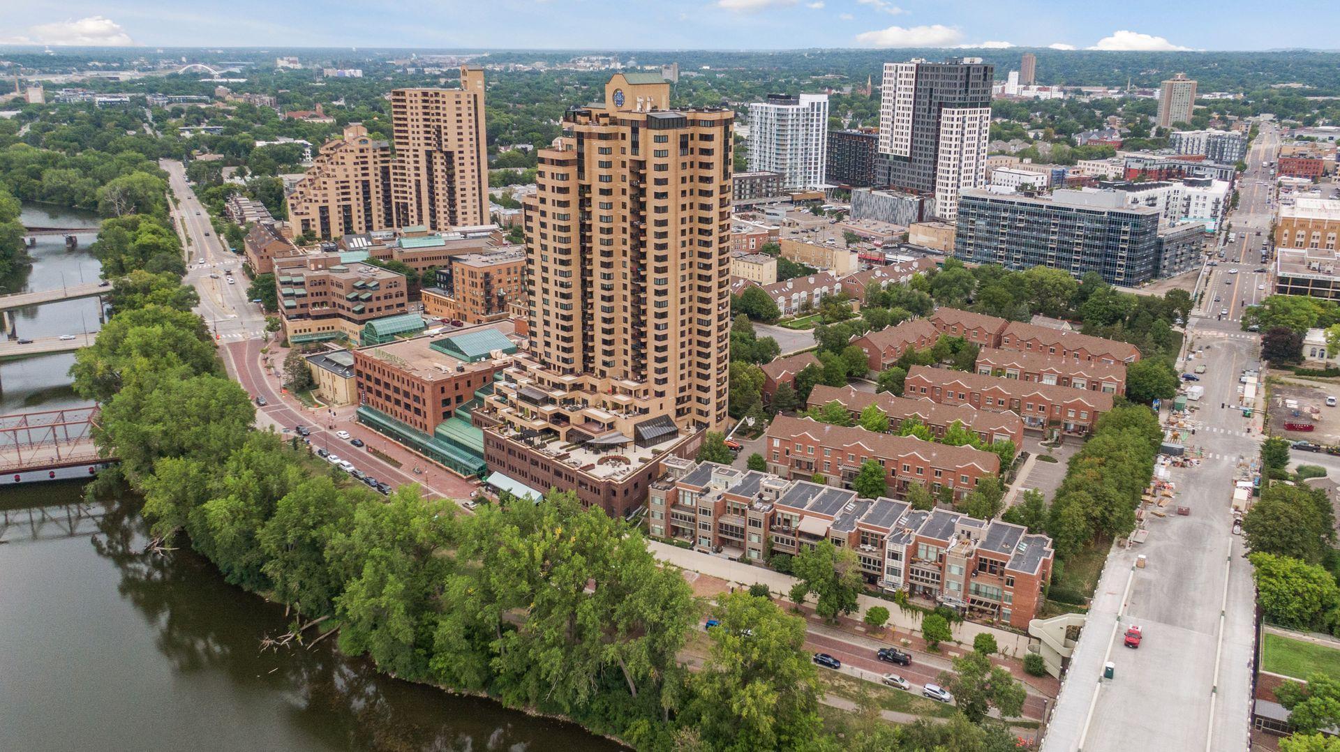 110 Bank Street SE Unit: 903