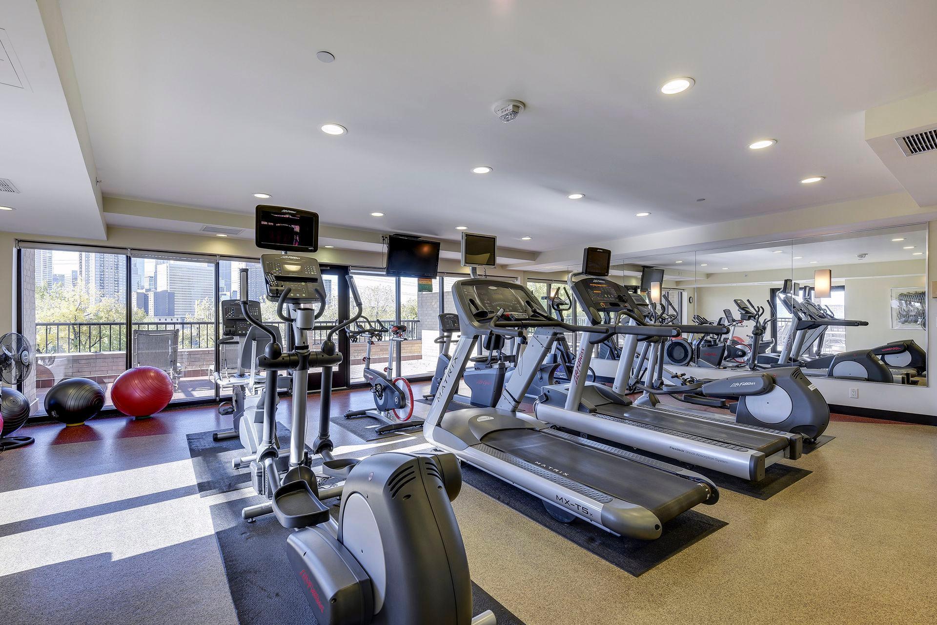 110 Bank Street SE Unit: 903