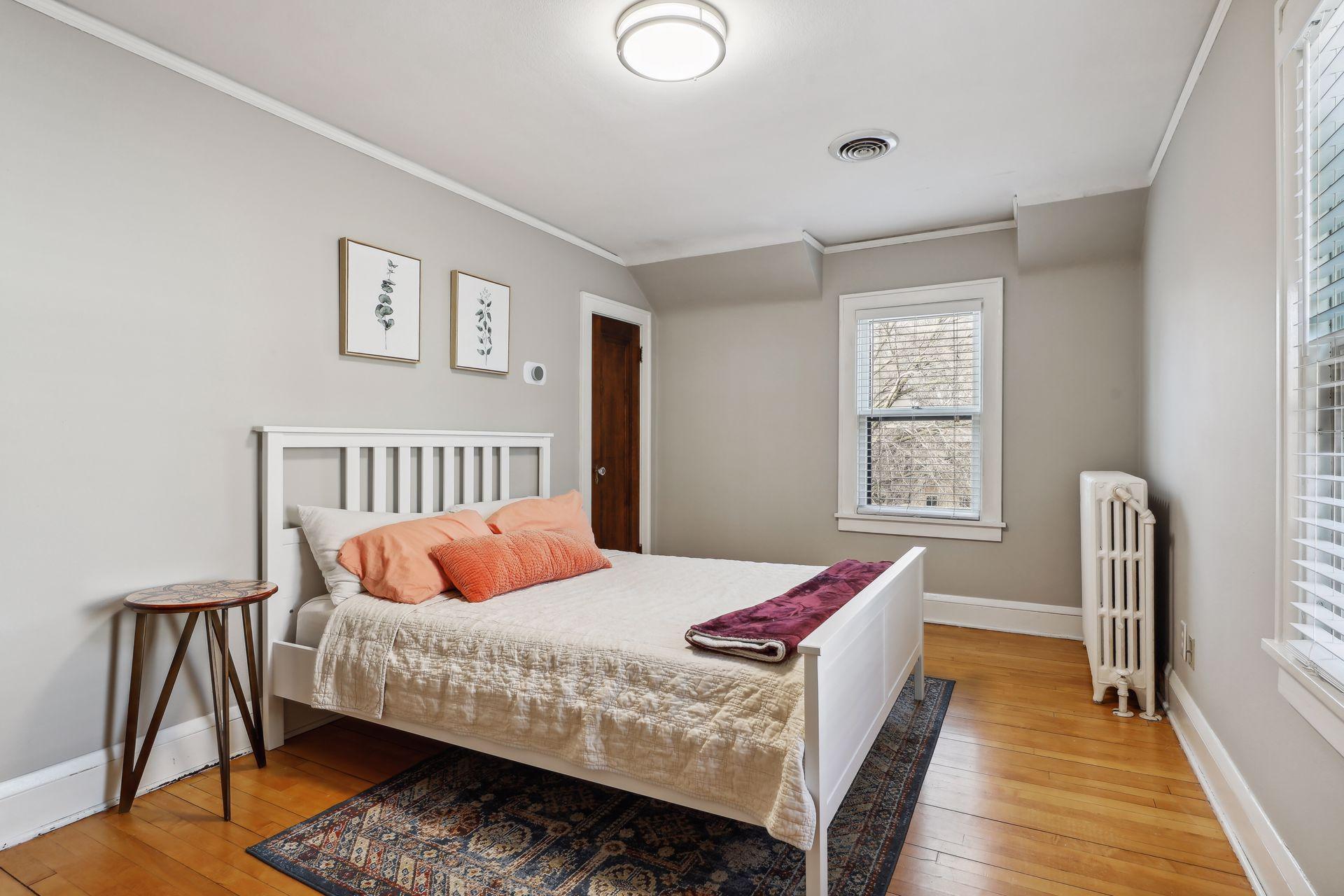 576 Fairview Avenue S