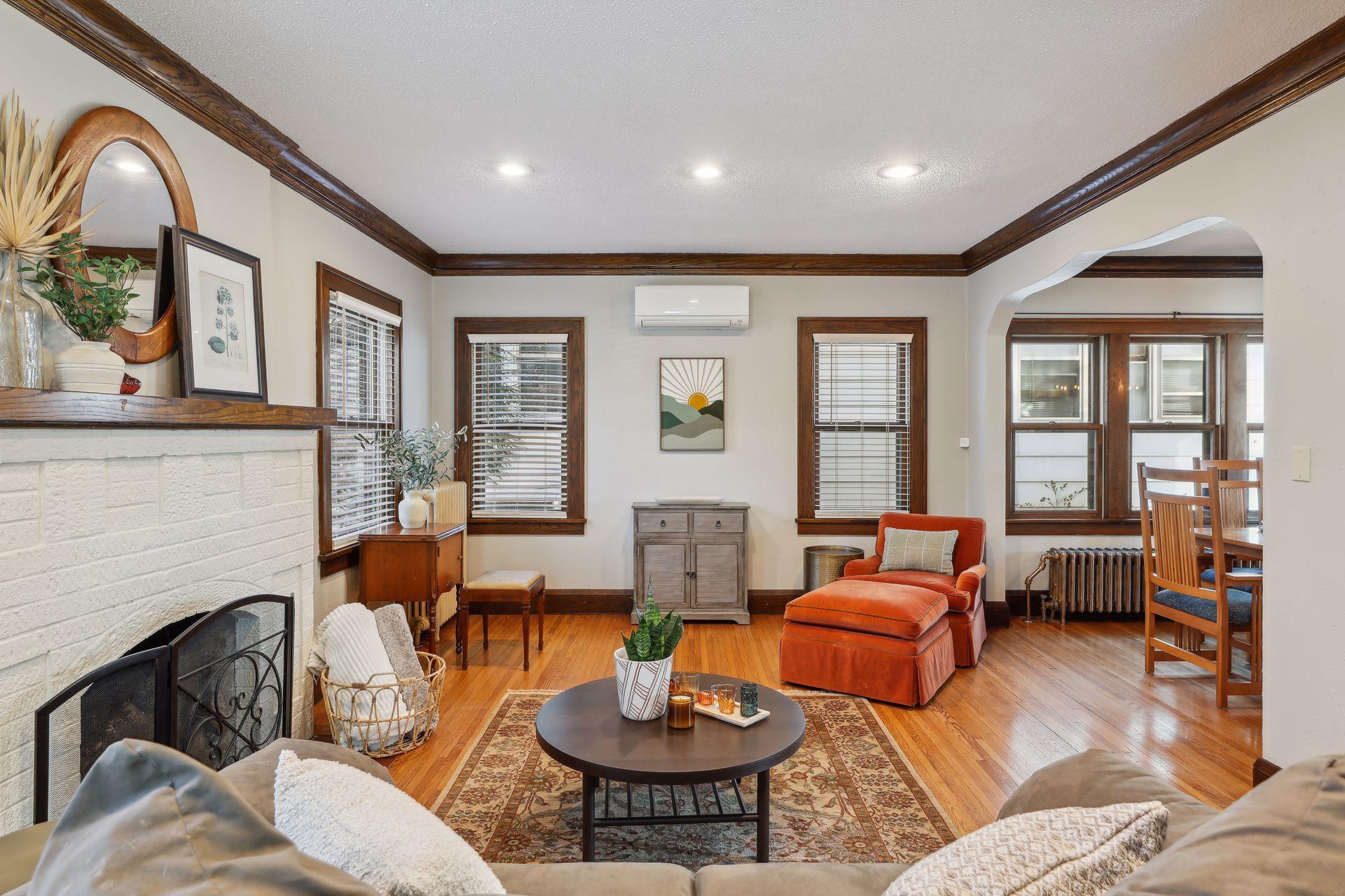 576 Fairview Avenue S