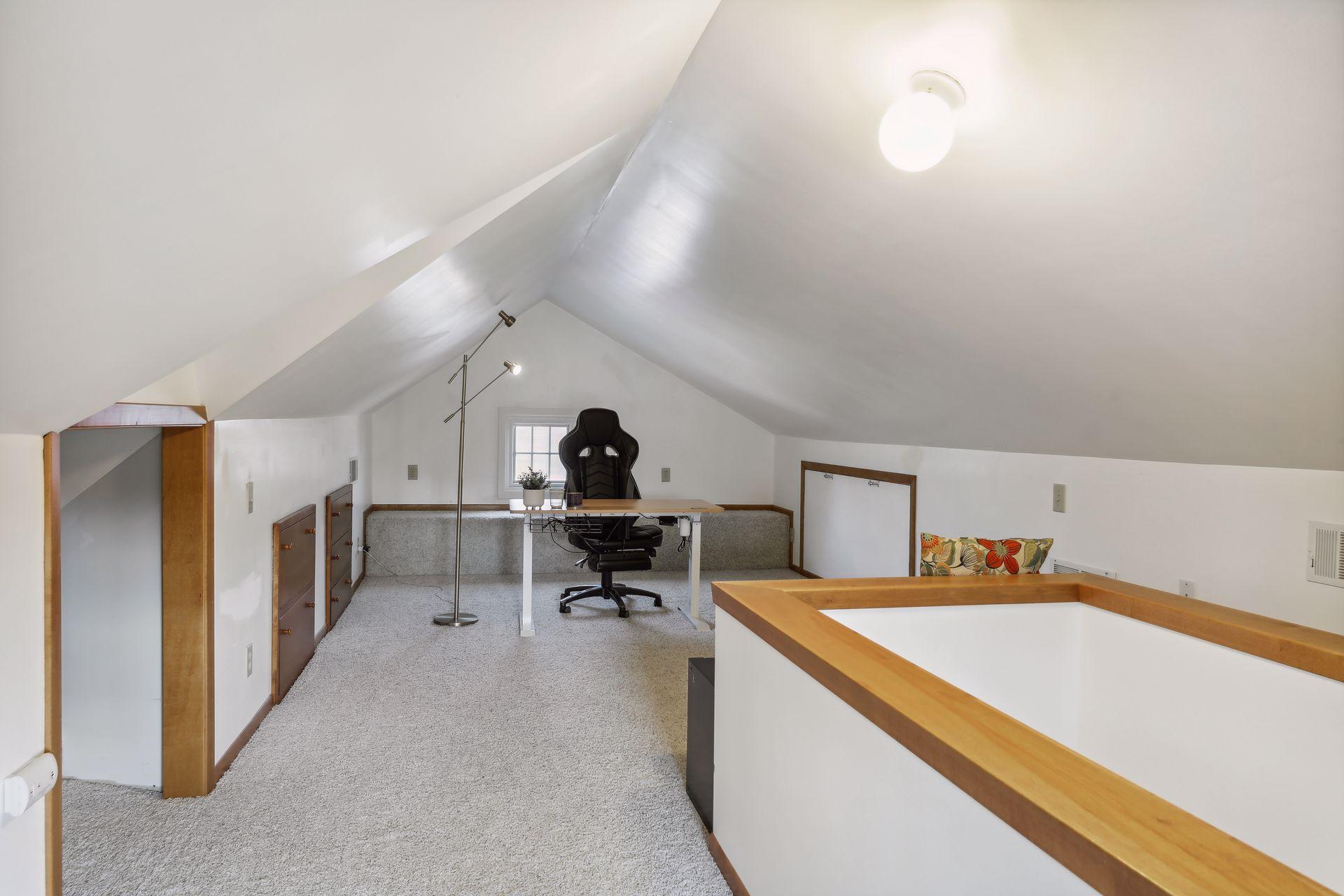 576 Fairview Avenue S