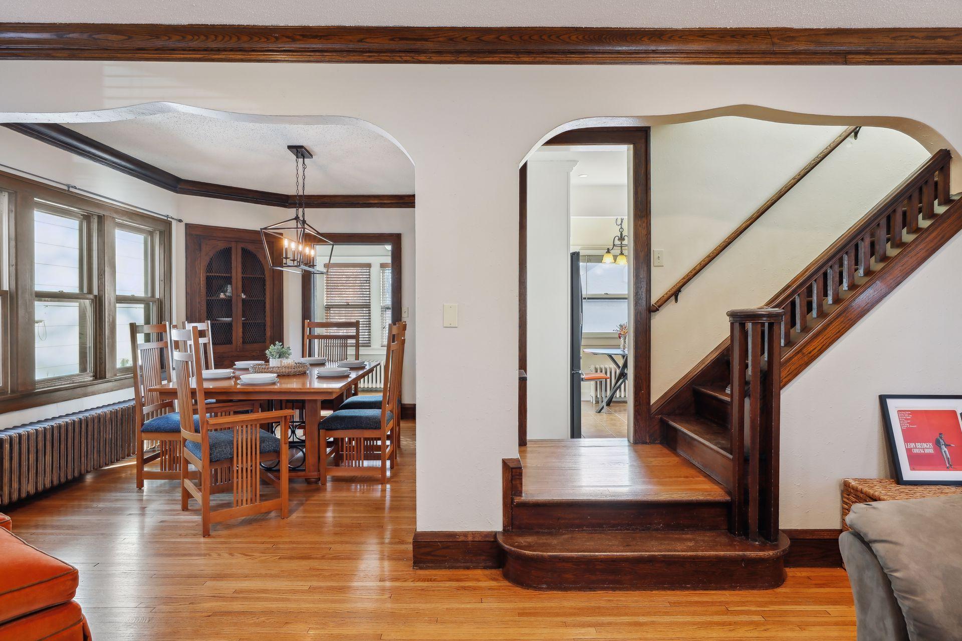 576 Fairview Avenue S