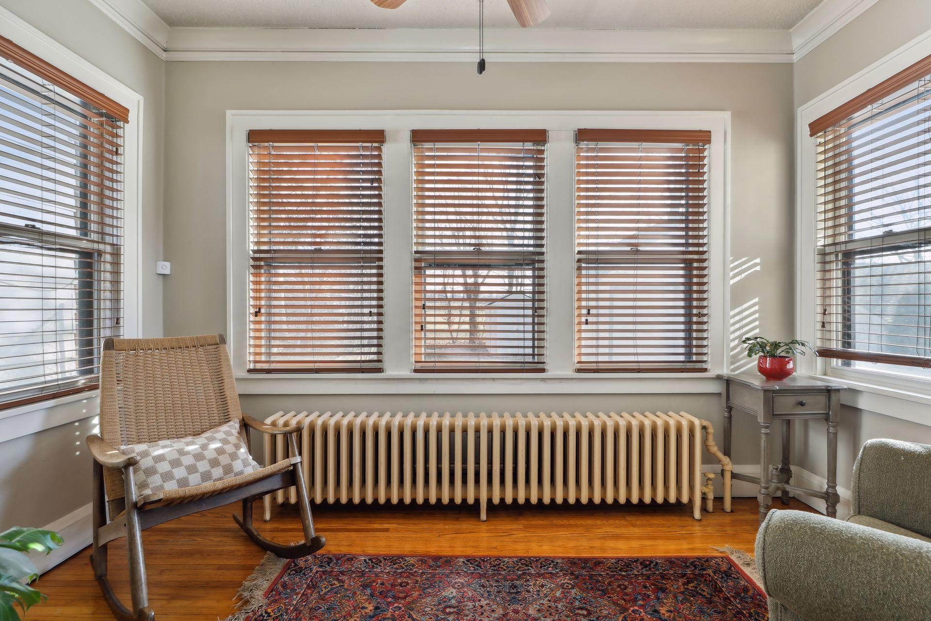 576 Fairview Avenue S