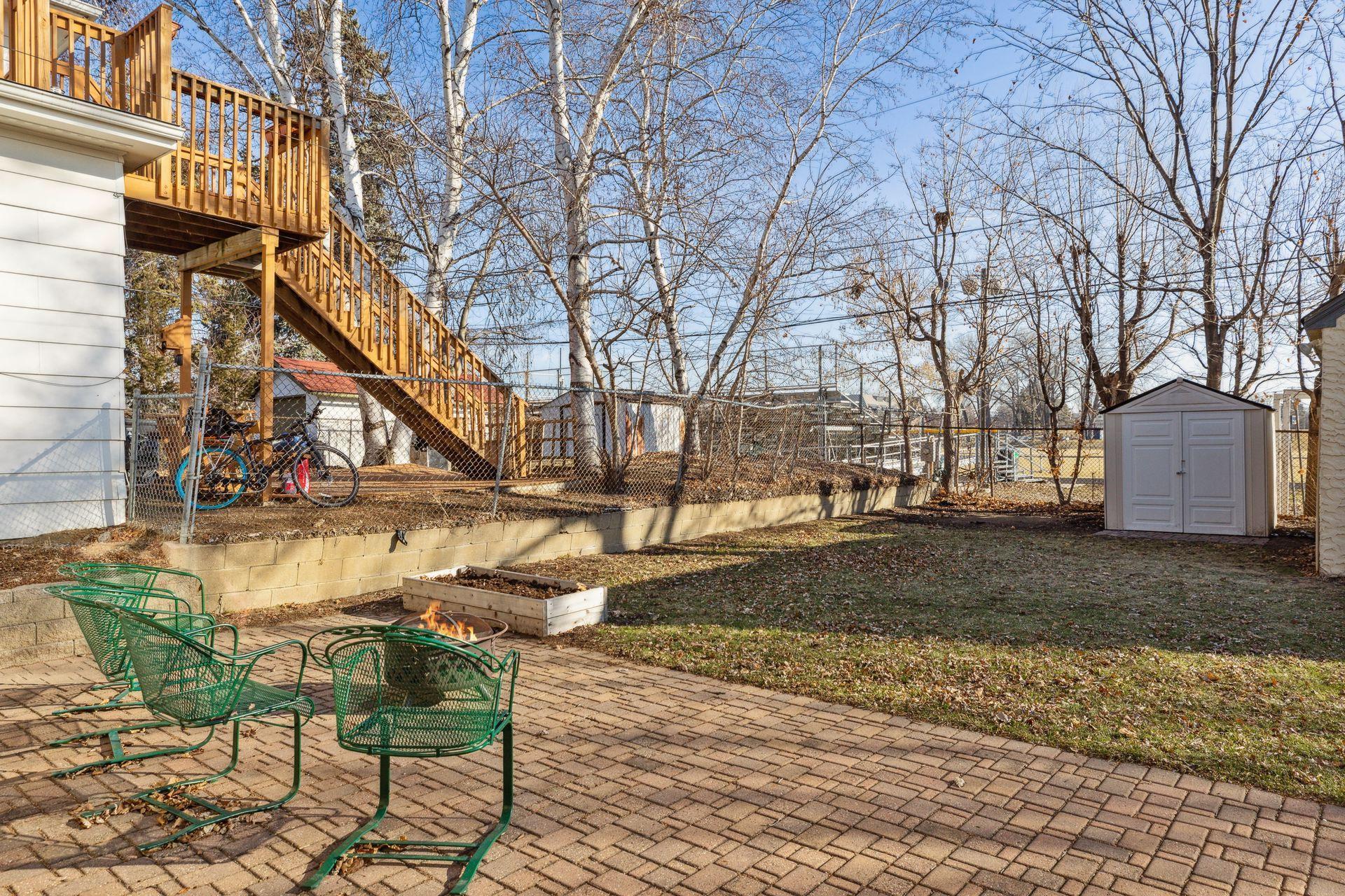 576 Fairview Avenue S