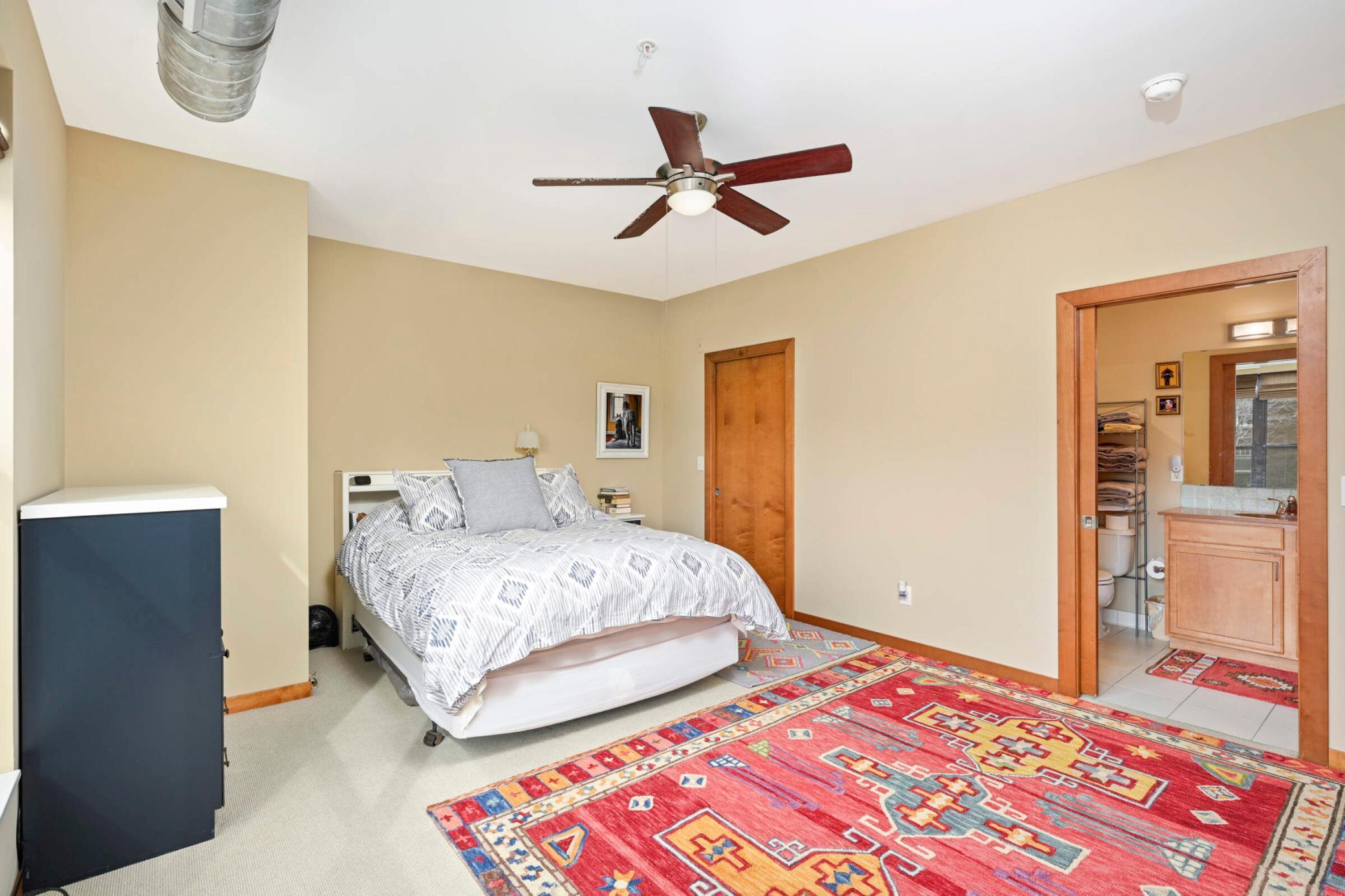 15 E Franklin Avenue Unit: 232