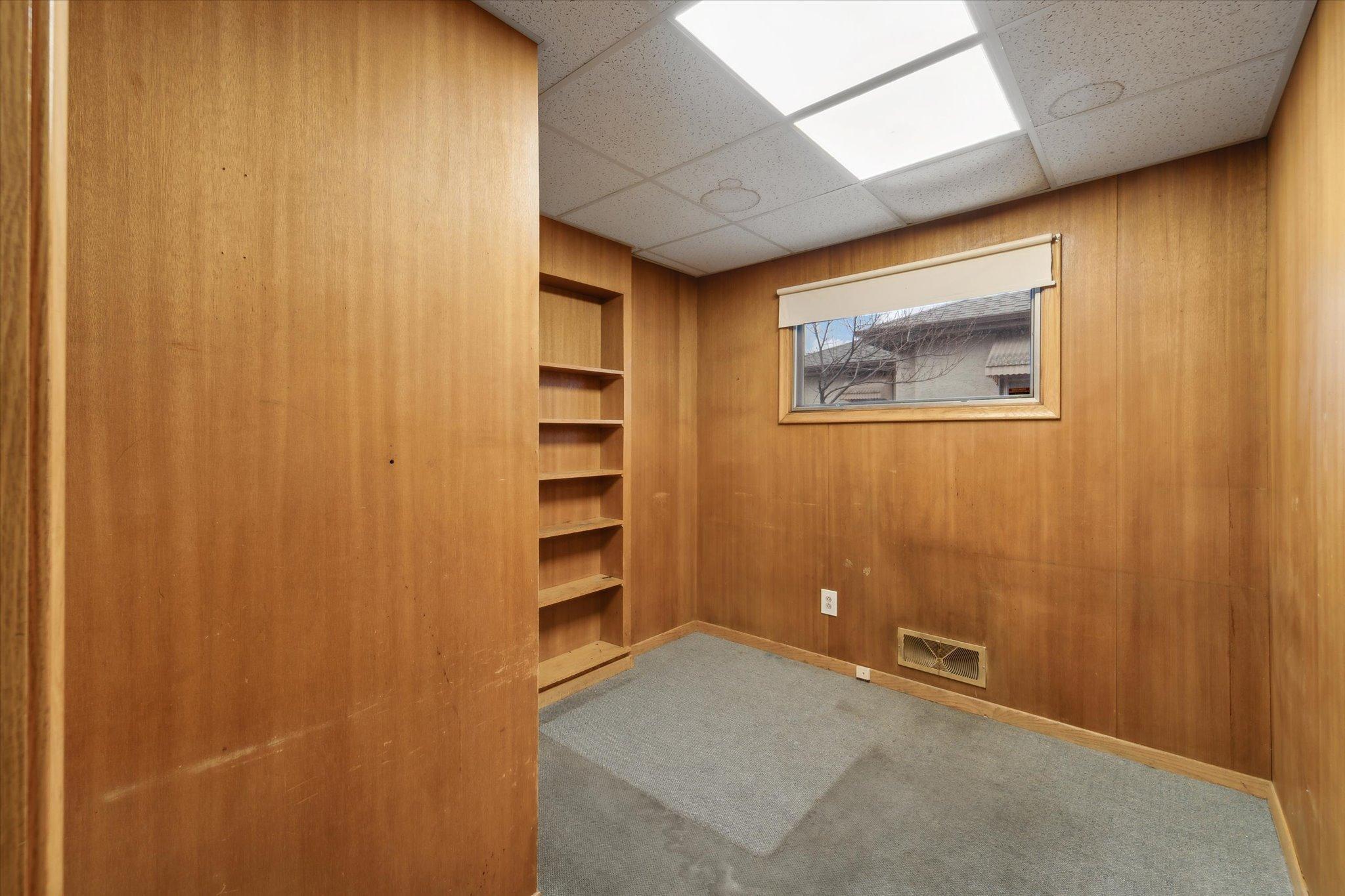 919 Maryland Avenue E