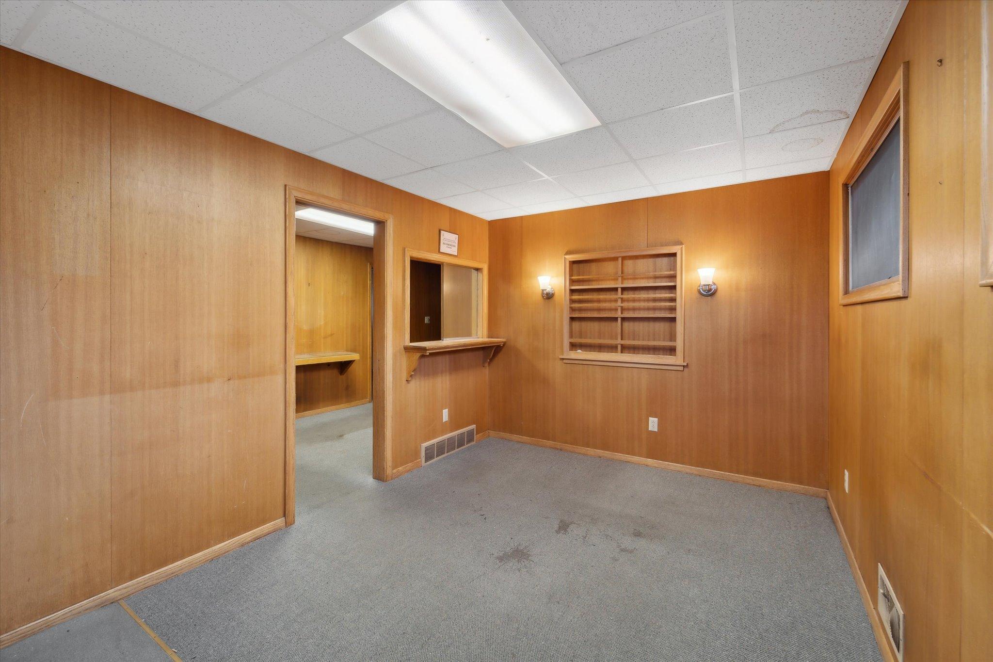 919 Maryland Avenue E