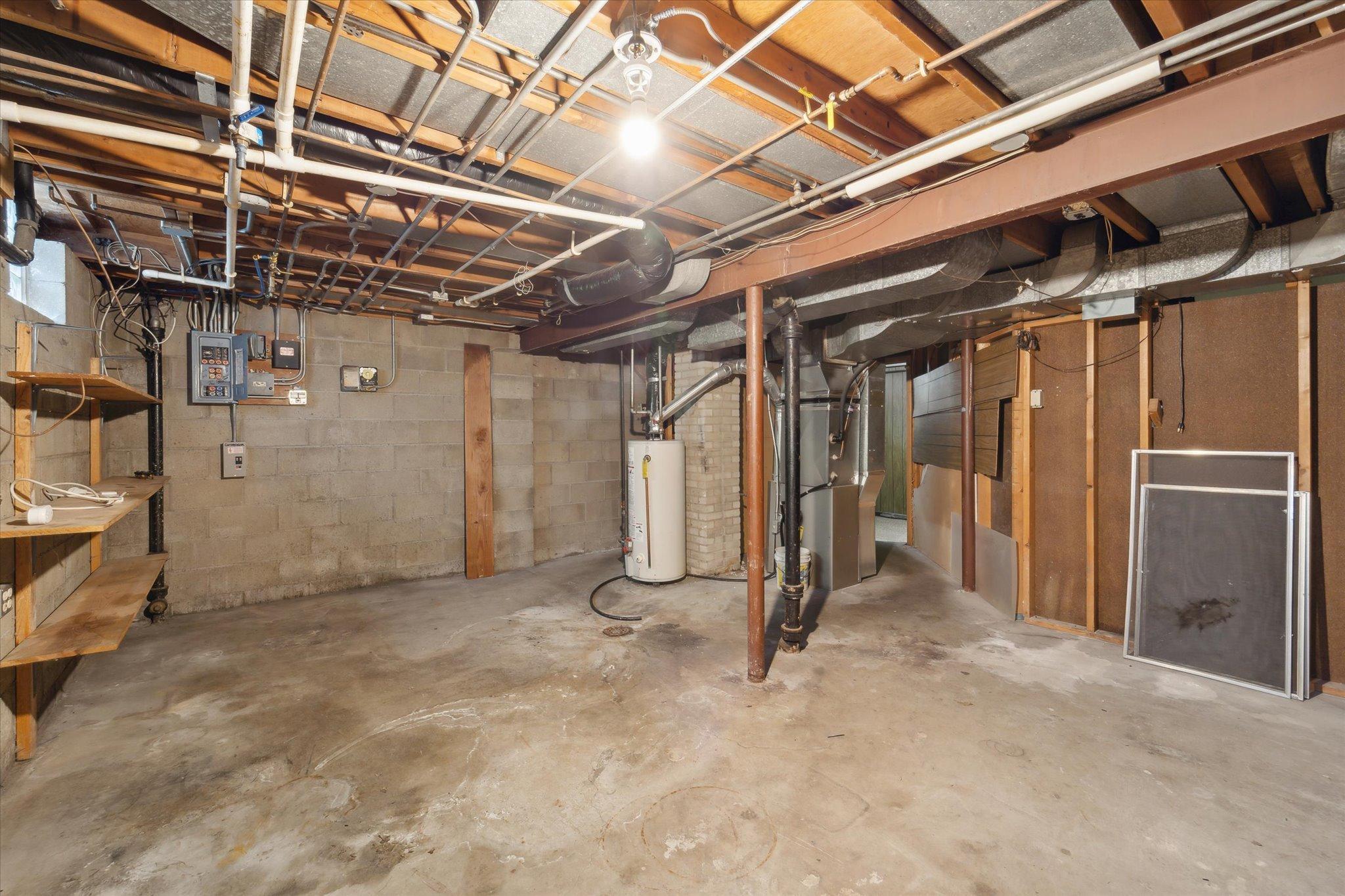 919 Maryland Avenue E