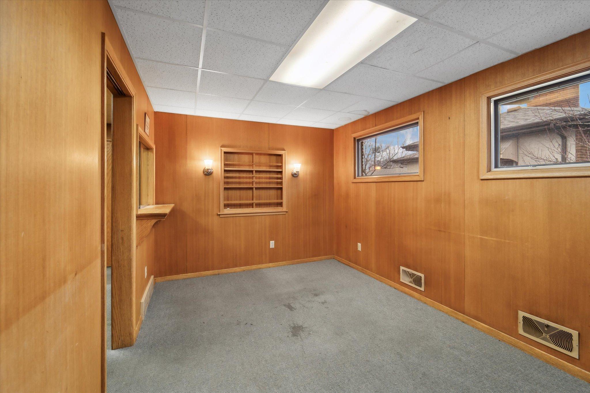 919 Maryland Avenue E