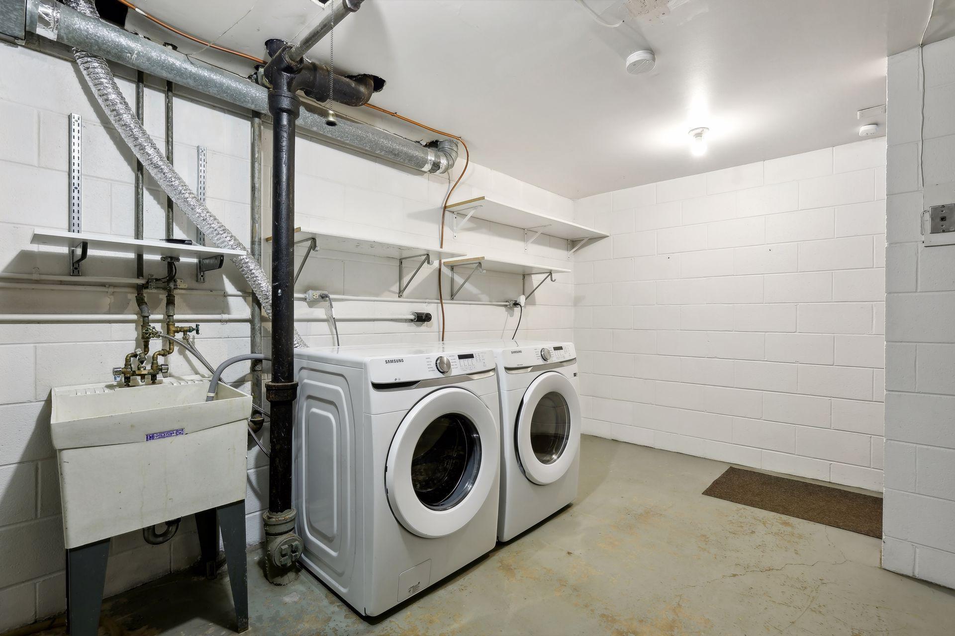 1860 McMenemy Street Unit: A