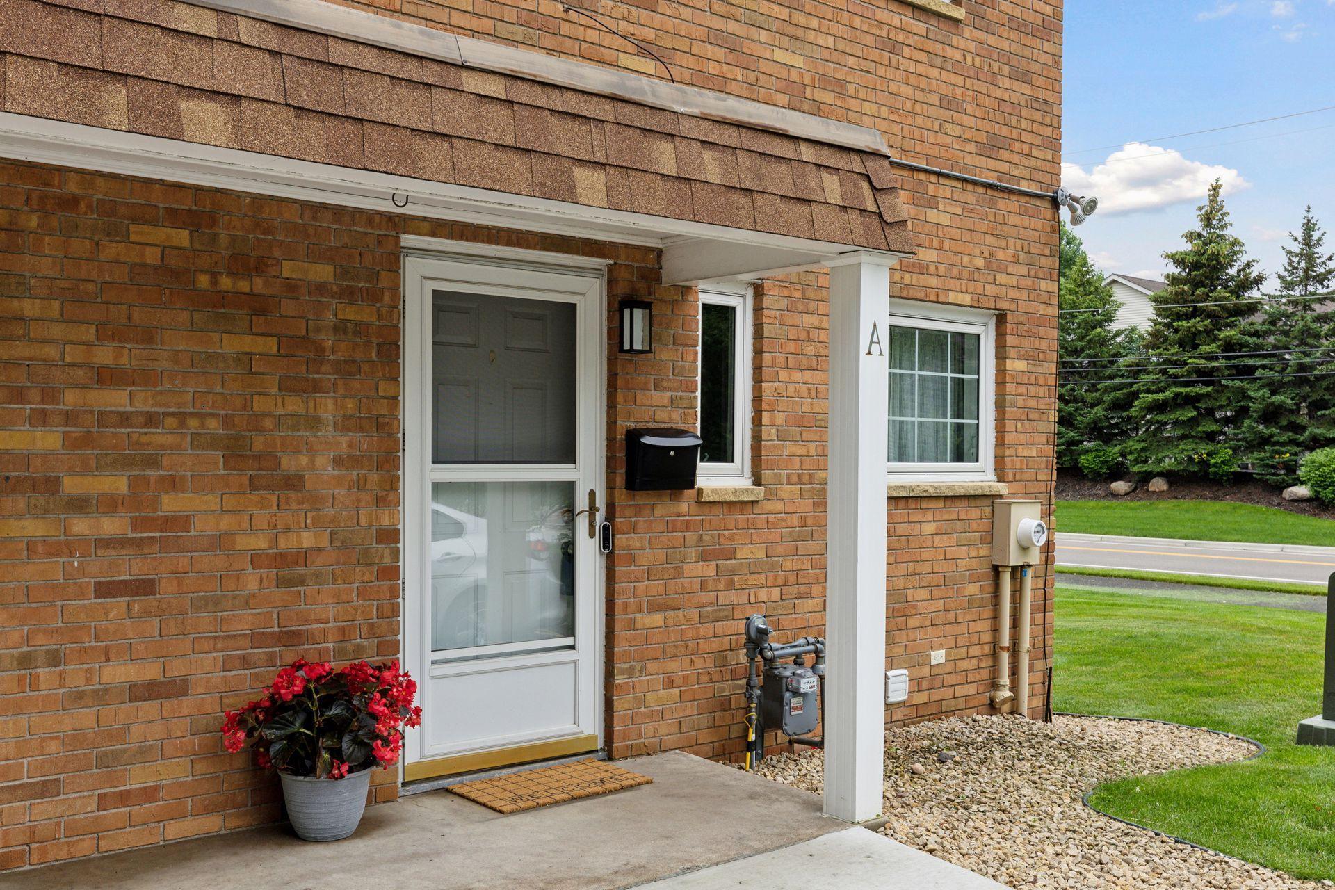 1860 McMenemy Street Unit: A