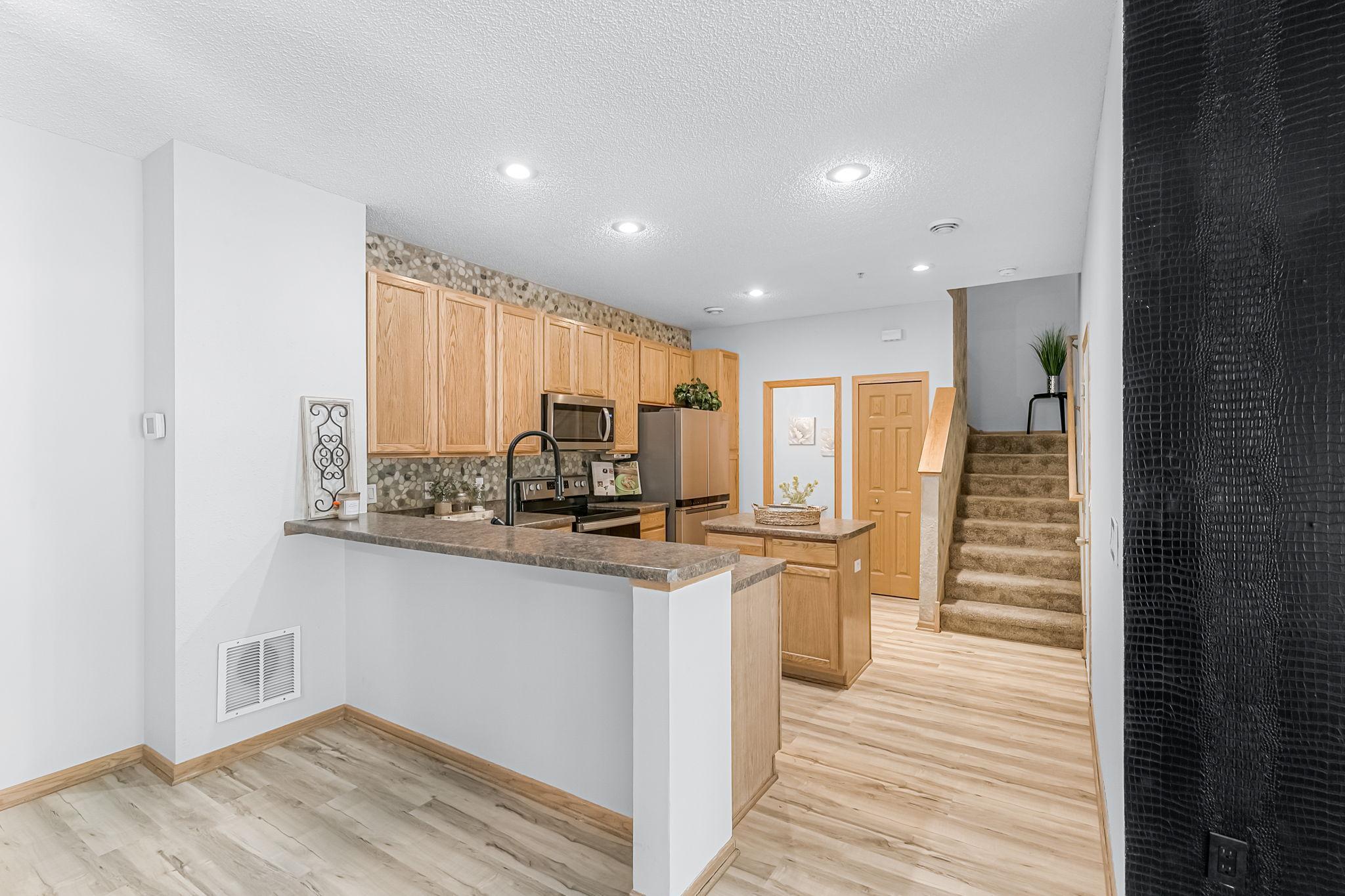 2579 49th Street E Unit: 11007