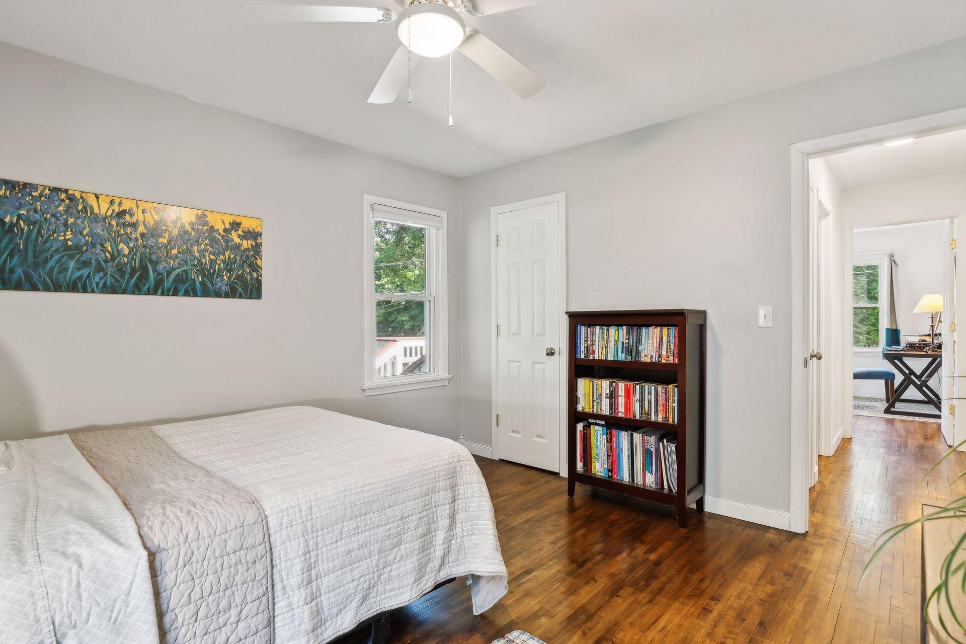 1084 Oxford Street N