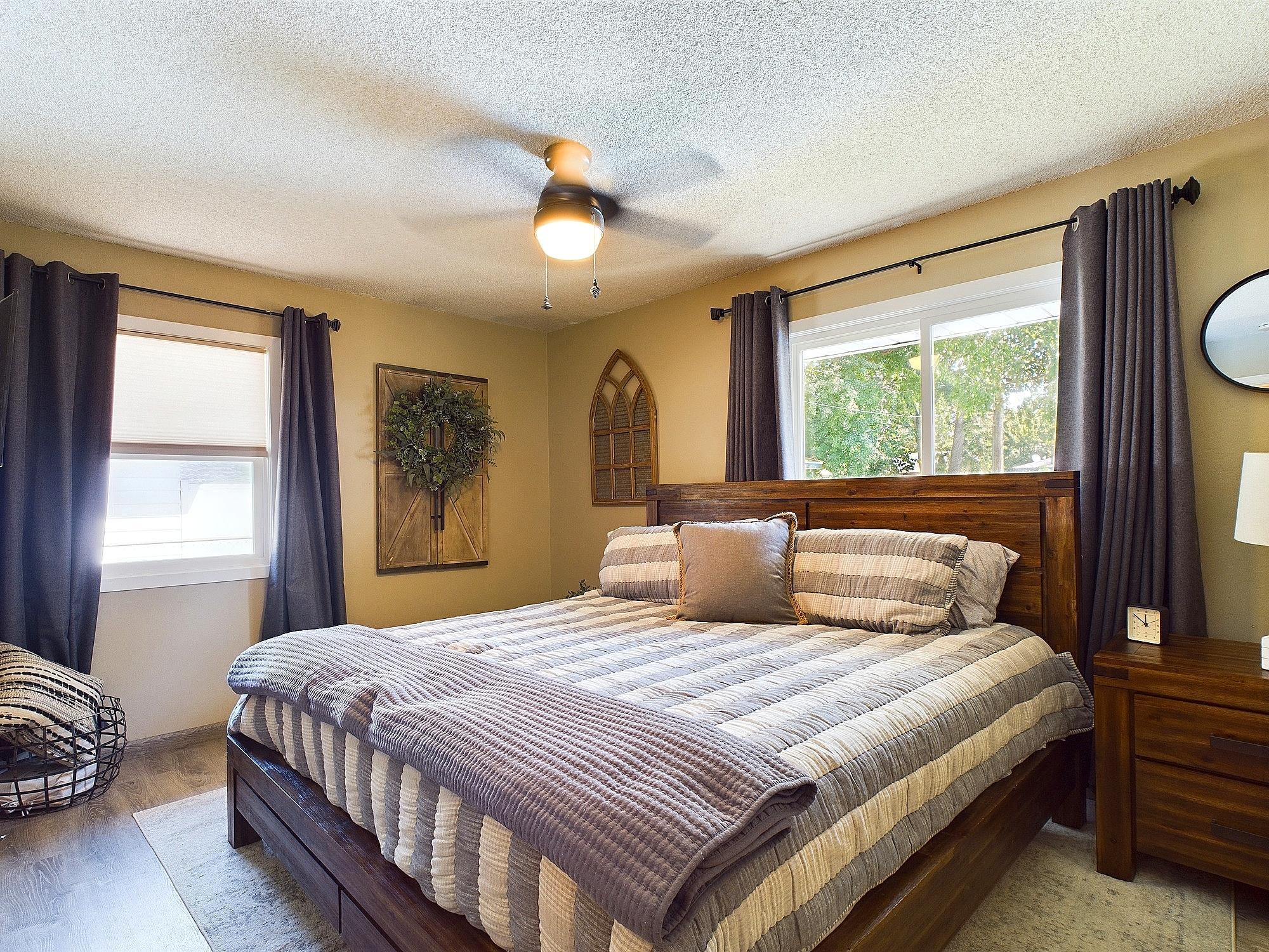 6812 Regent Avenue N