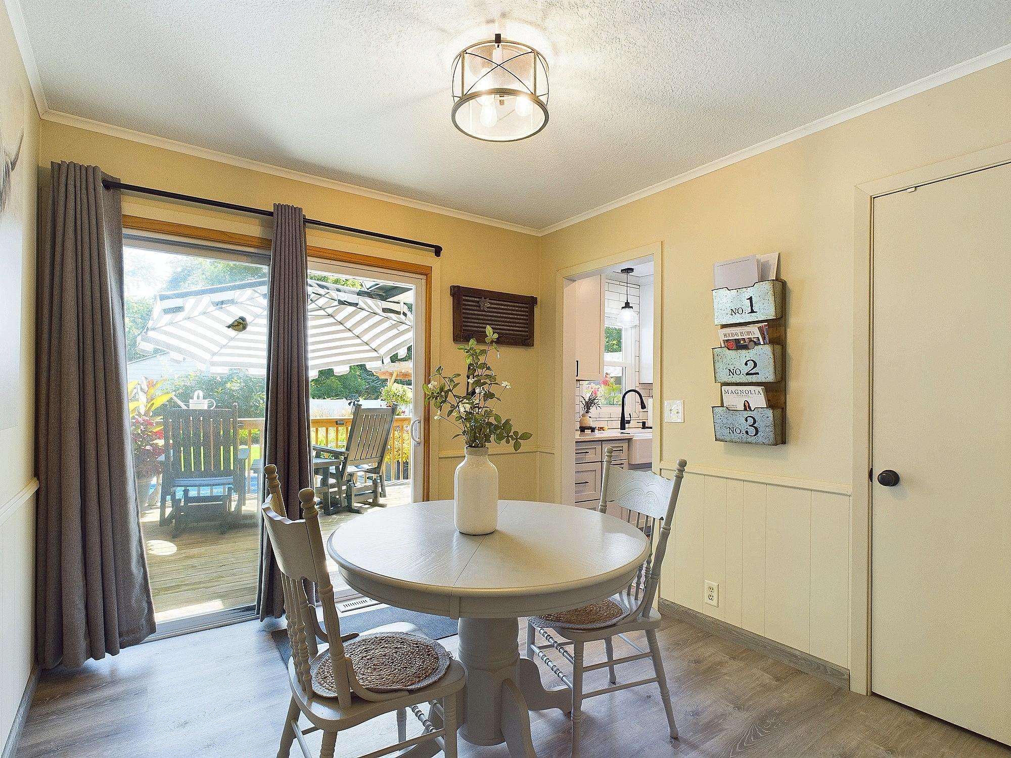 6812 Regent Avenue N