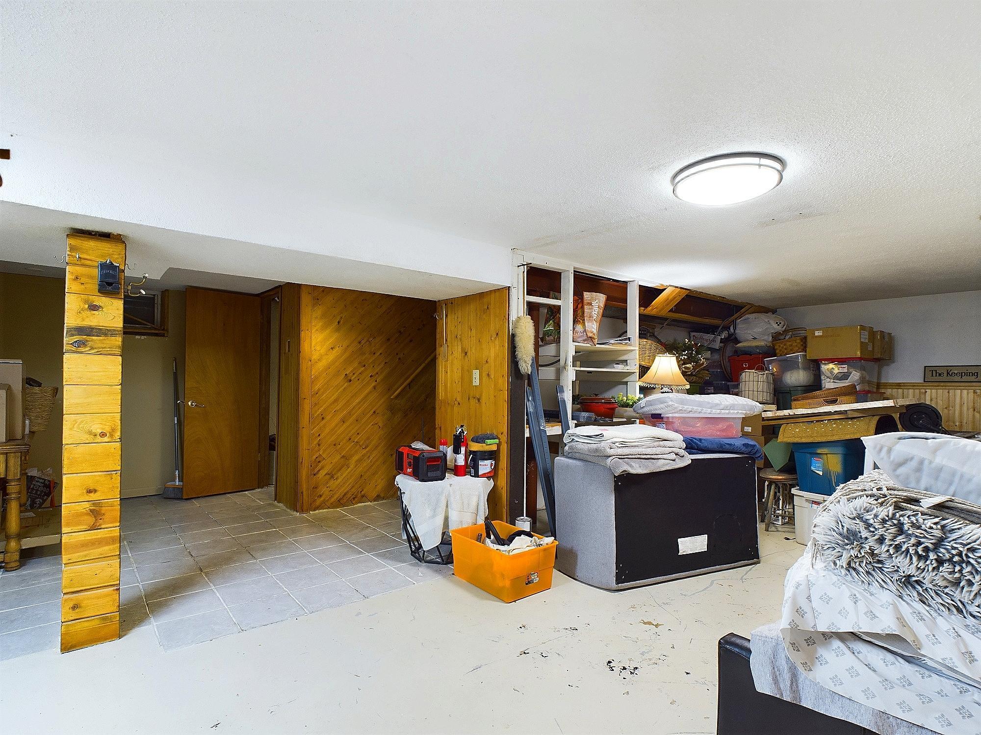 6812 Regent Avenue N