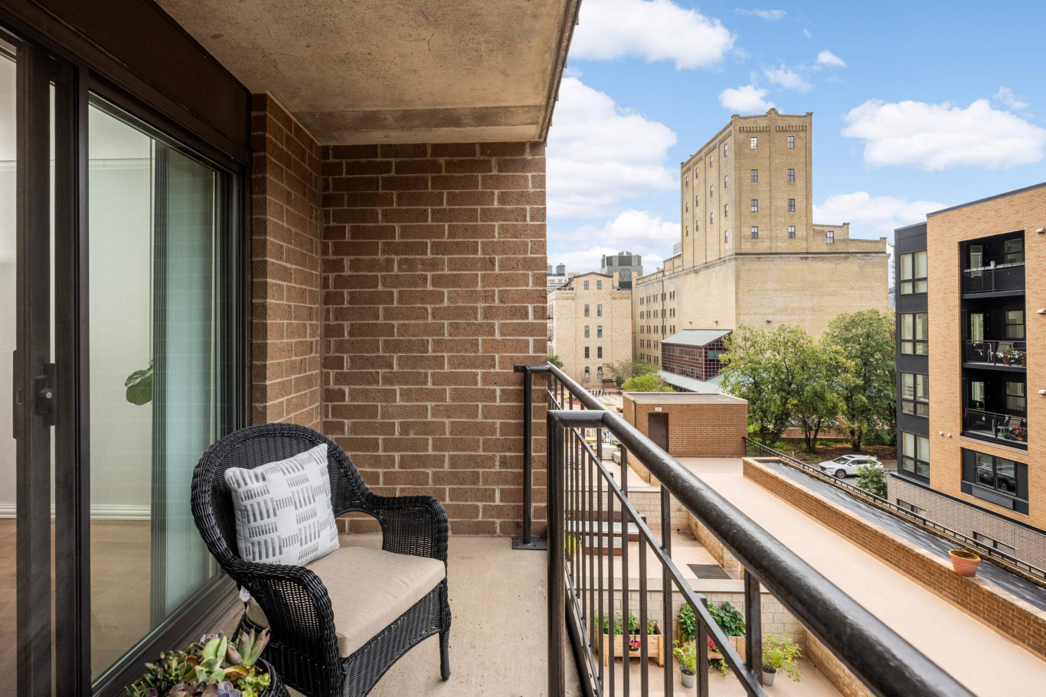 401 S 1st Street Unit: 306