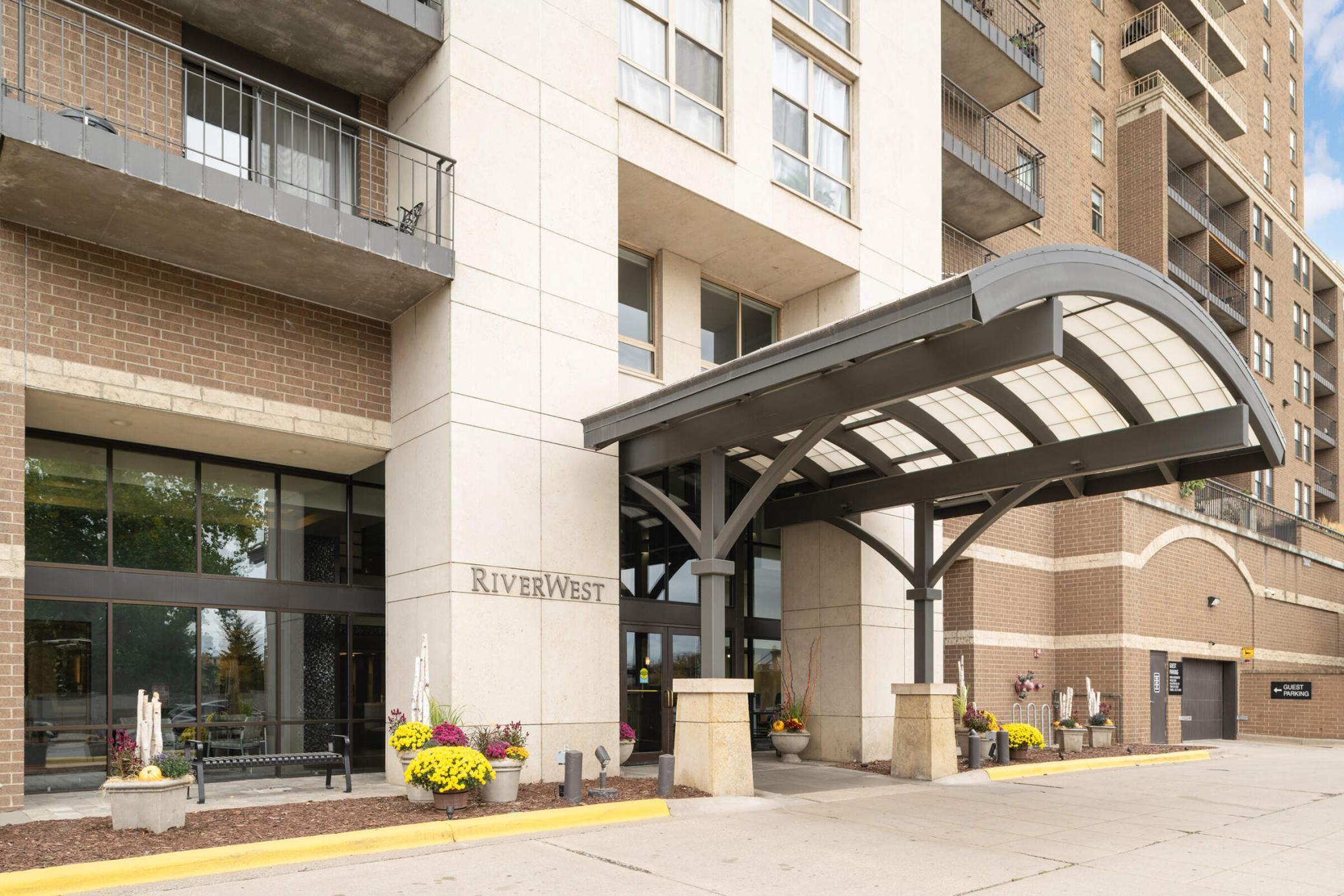 401 S 1st Street Unit: 306