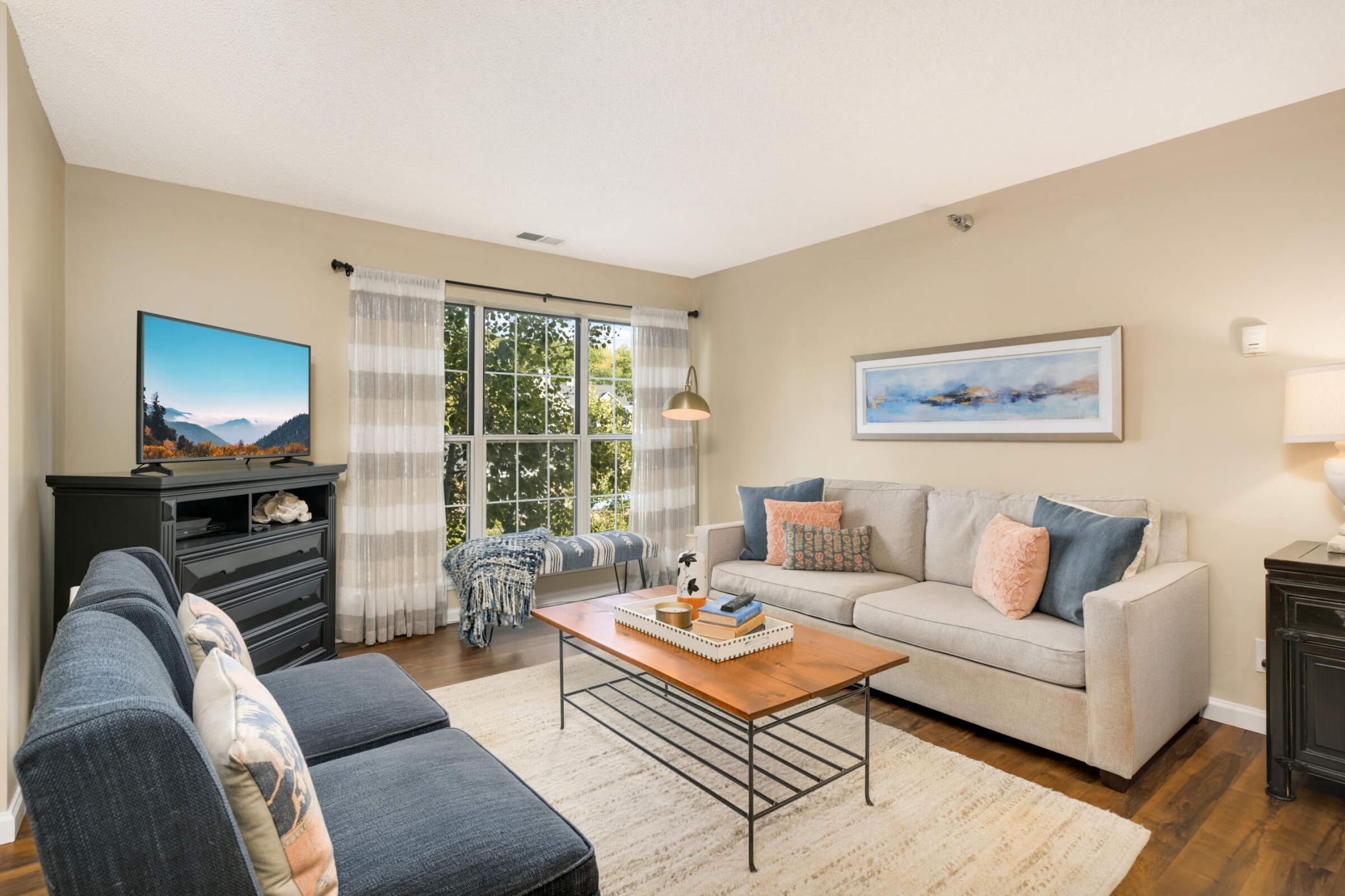6048 Chasewood Parkway Unit: 103