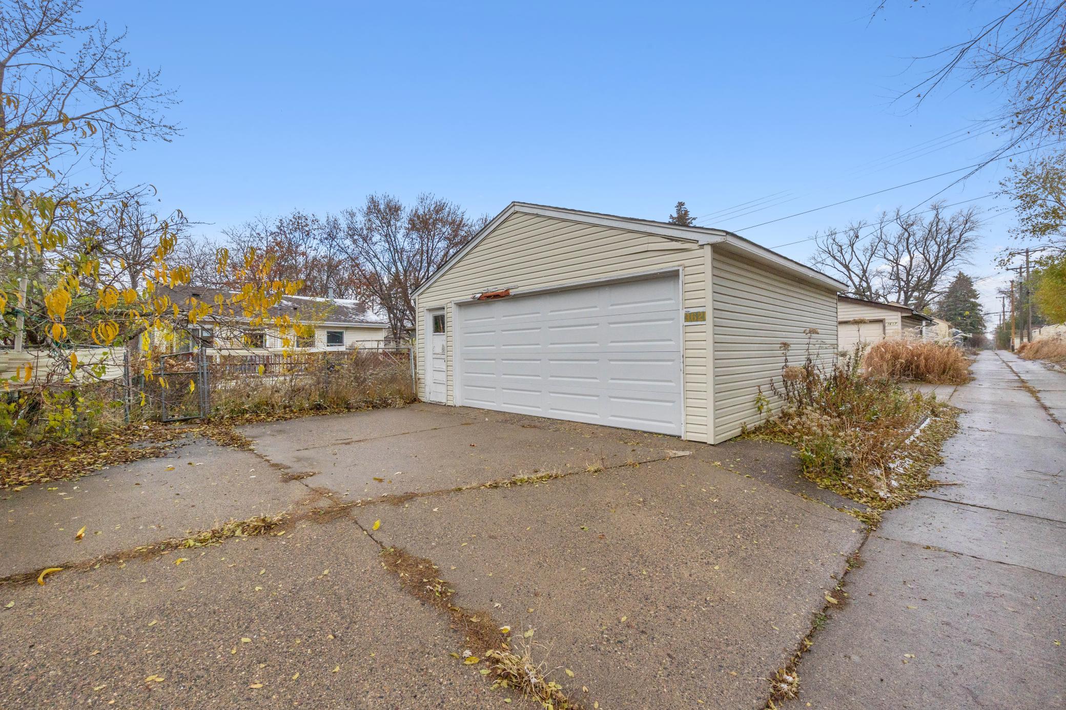 3621 Sumter Avenue S