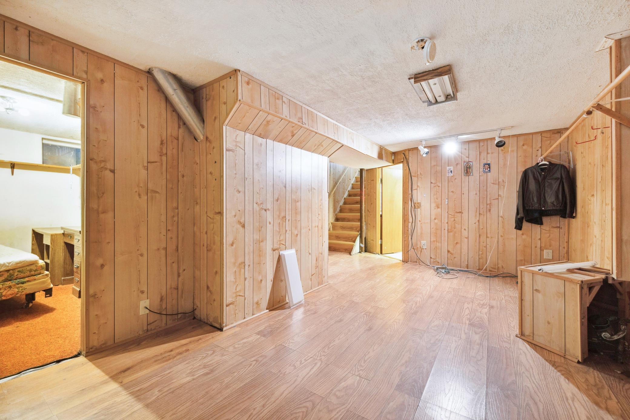 3621 Sumter Avenue S