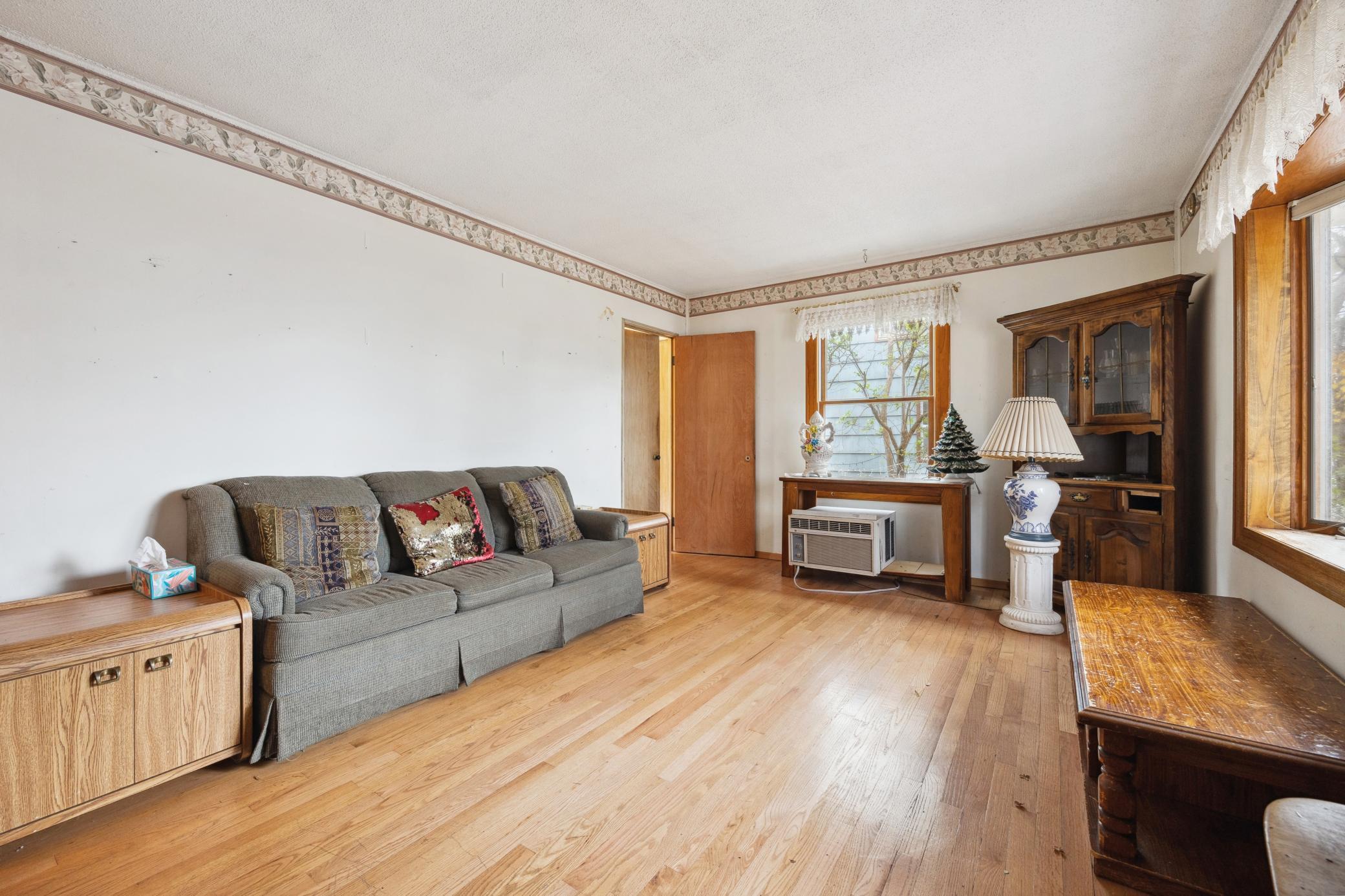 3621 Sumter Avenue S